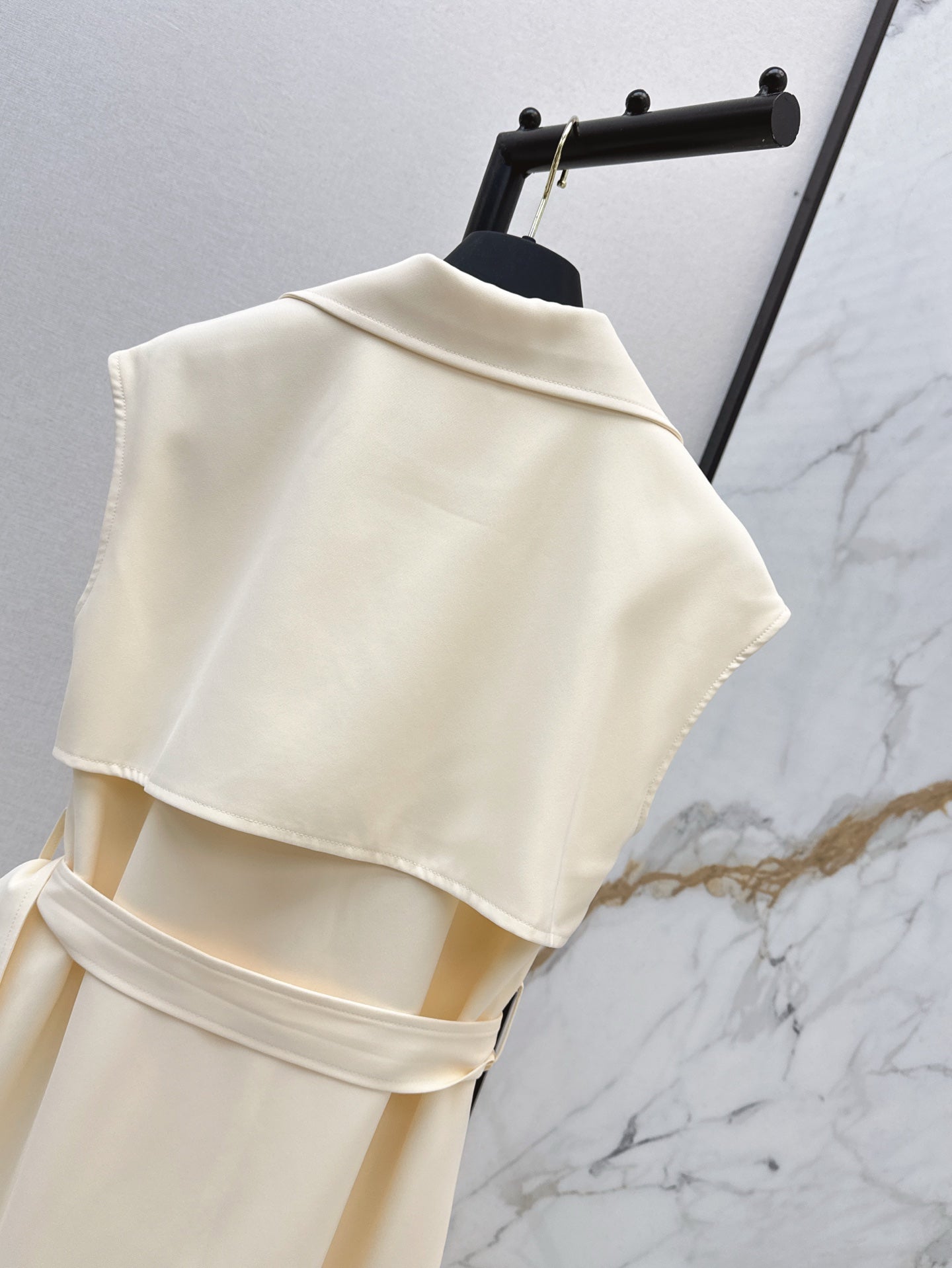 Loui* 25ss Belted Double-Breasted Dress
