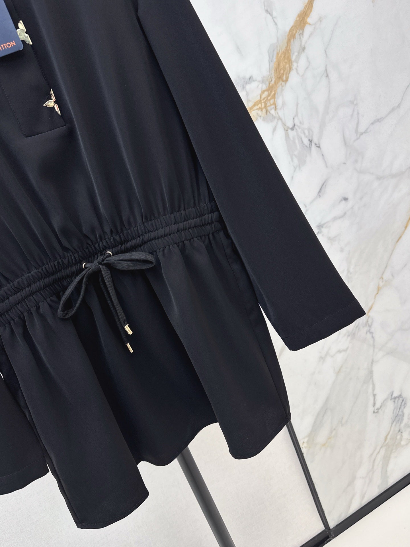 Loui* 25ss Long-Sleeved Lavallière Dress