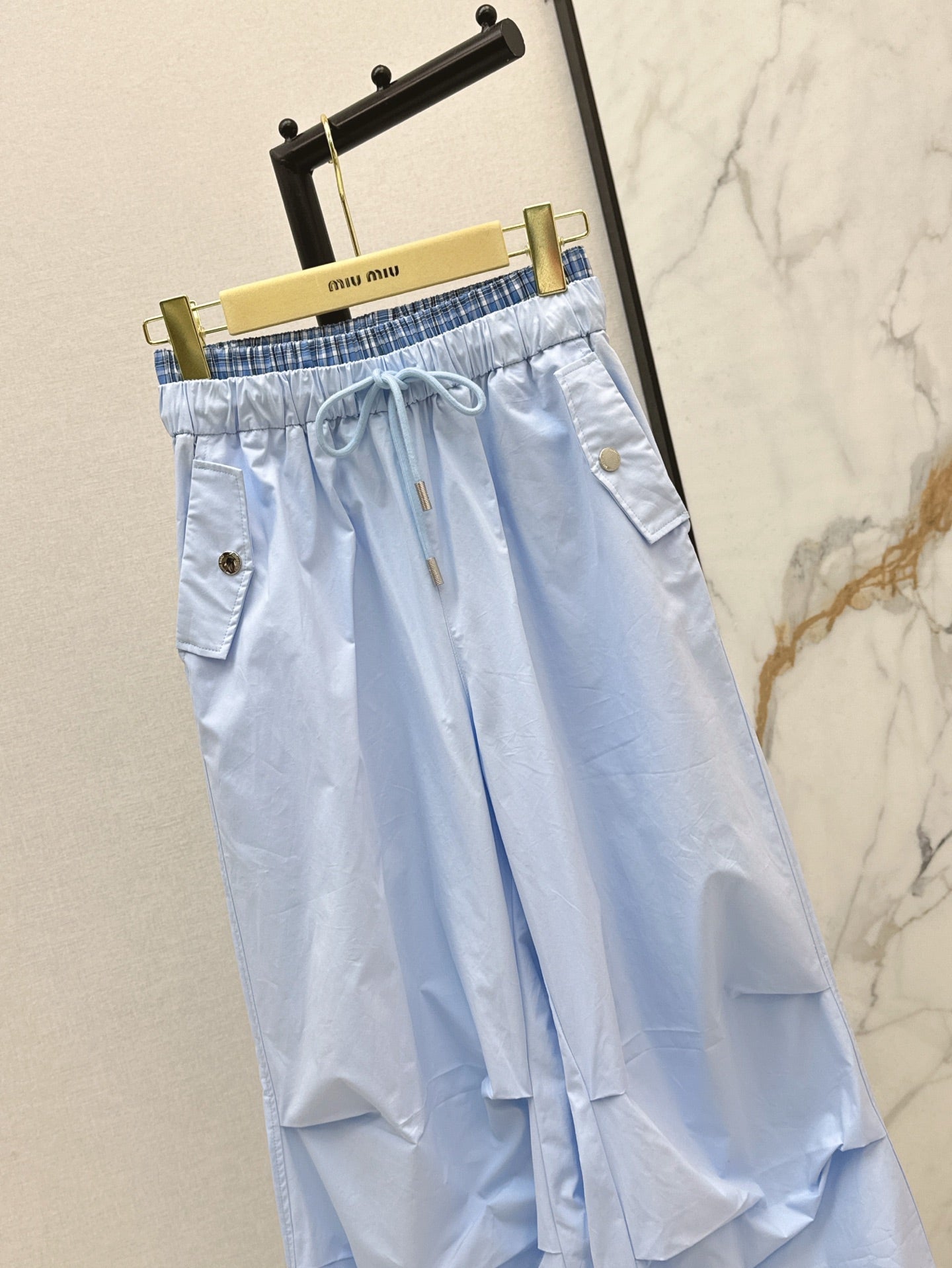 M*u 25ss cotton wide-leg cargo pants