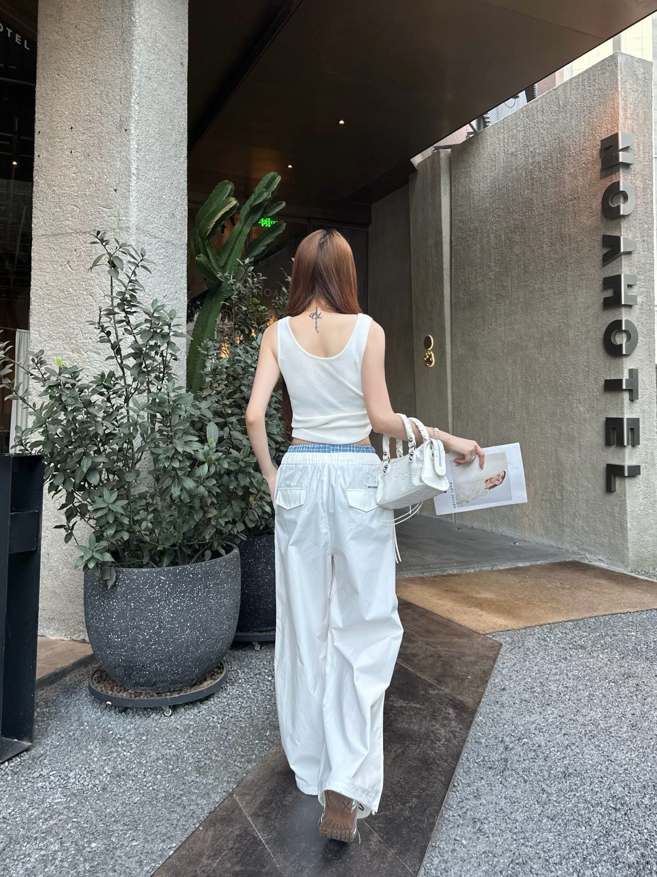 M*u 25ss cotton wide-leg cargo pants