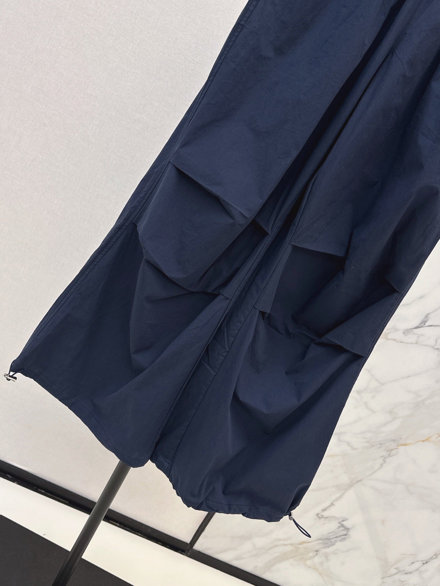 M*u 25ss cotton wide-leg cargo pants