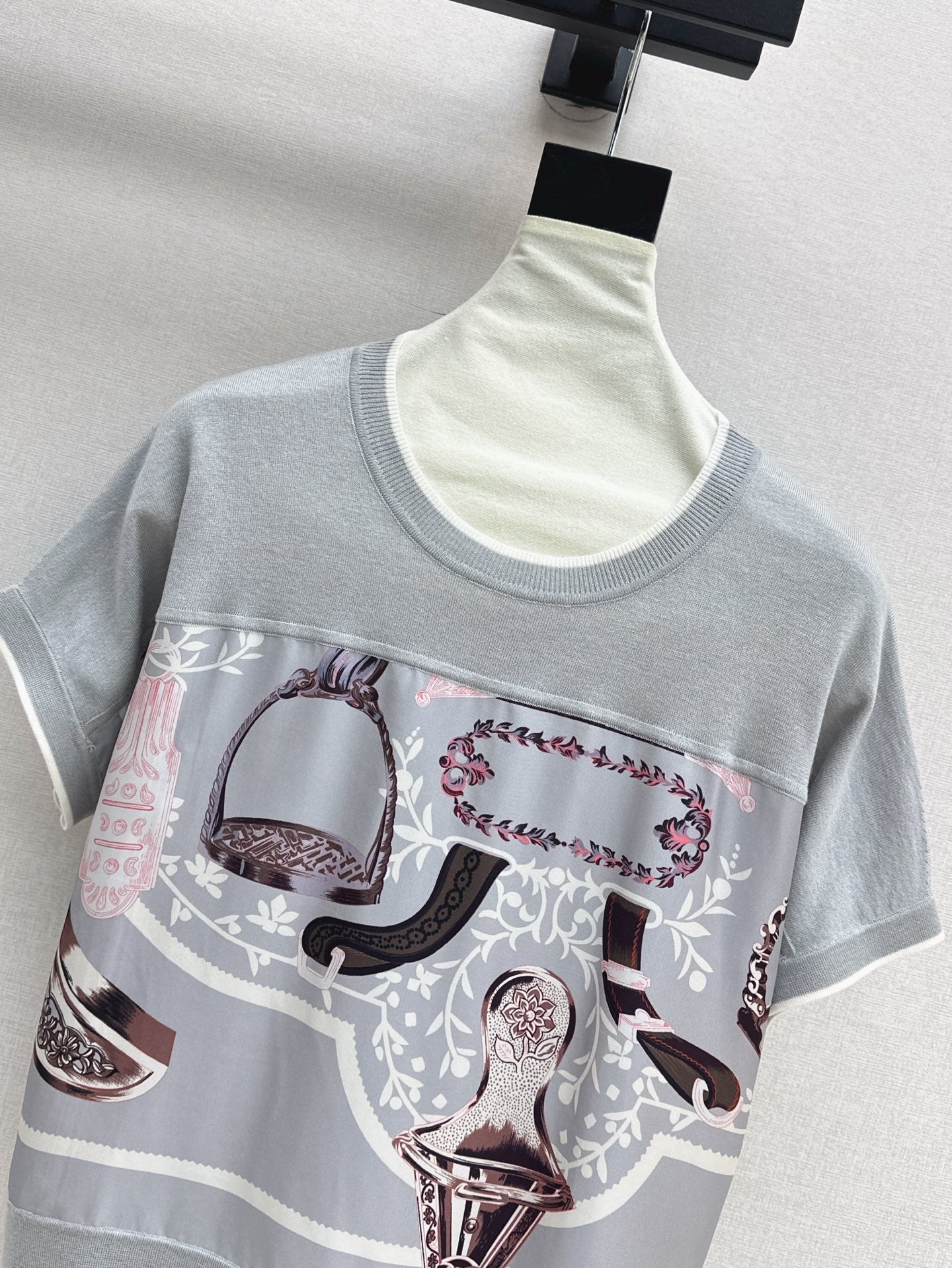 Herm* 25ss Stirrup printed twillaine T-shirt