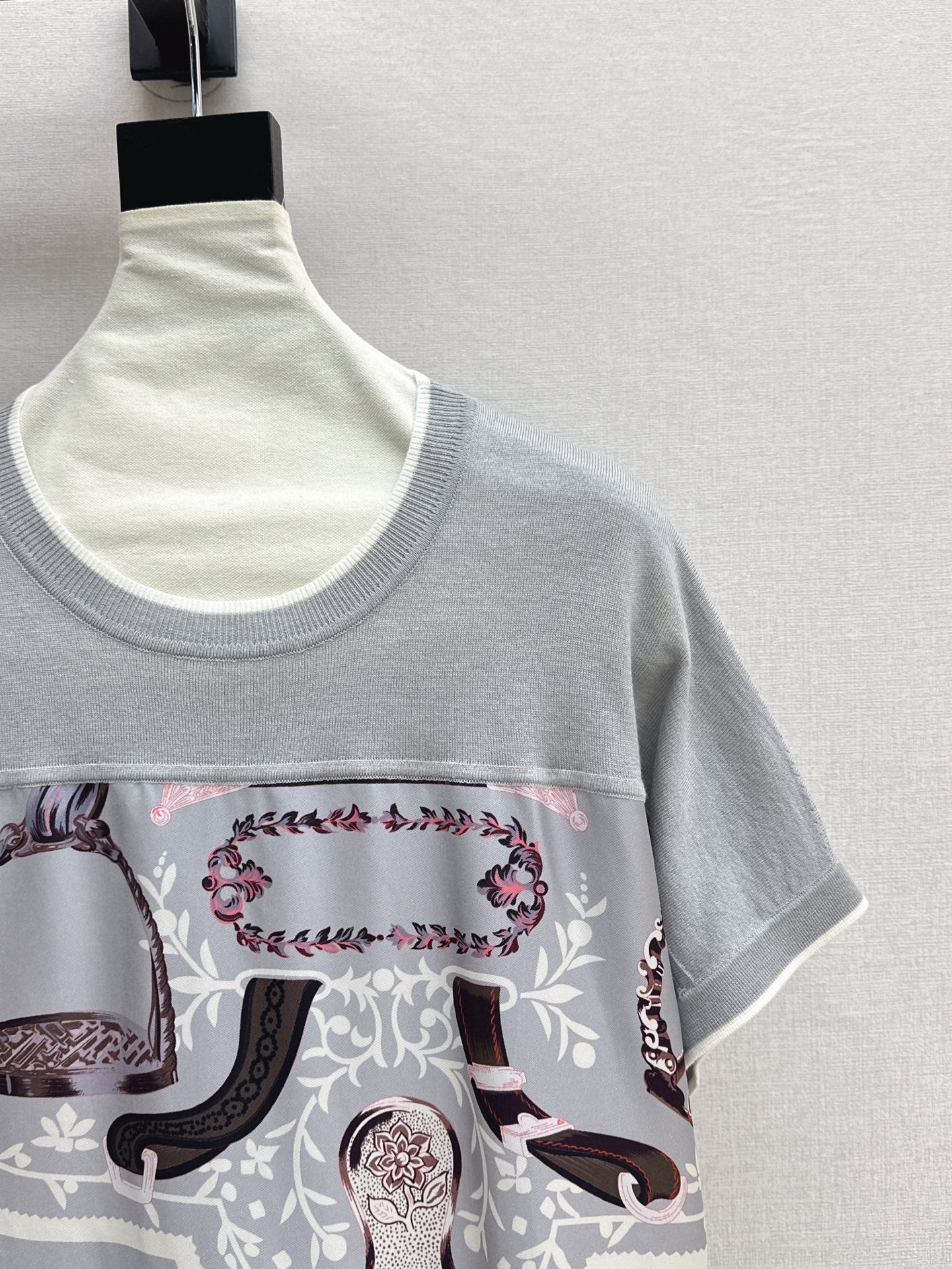 Herm* 25ss Stirrup printed twillaine T-shirt