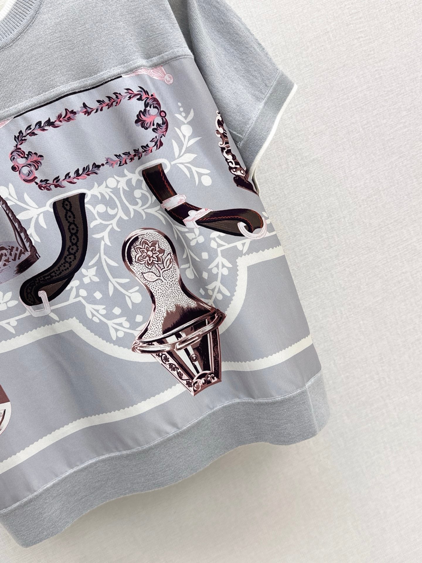 Herm* 25ss Stirrup printed twillaine T-shirt