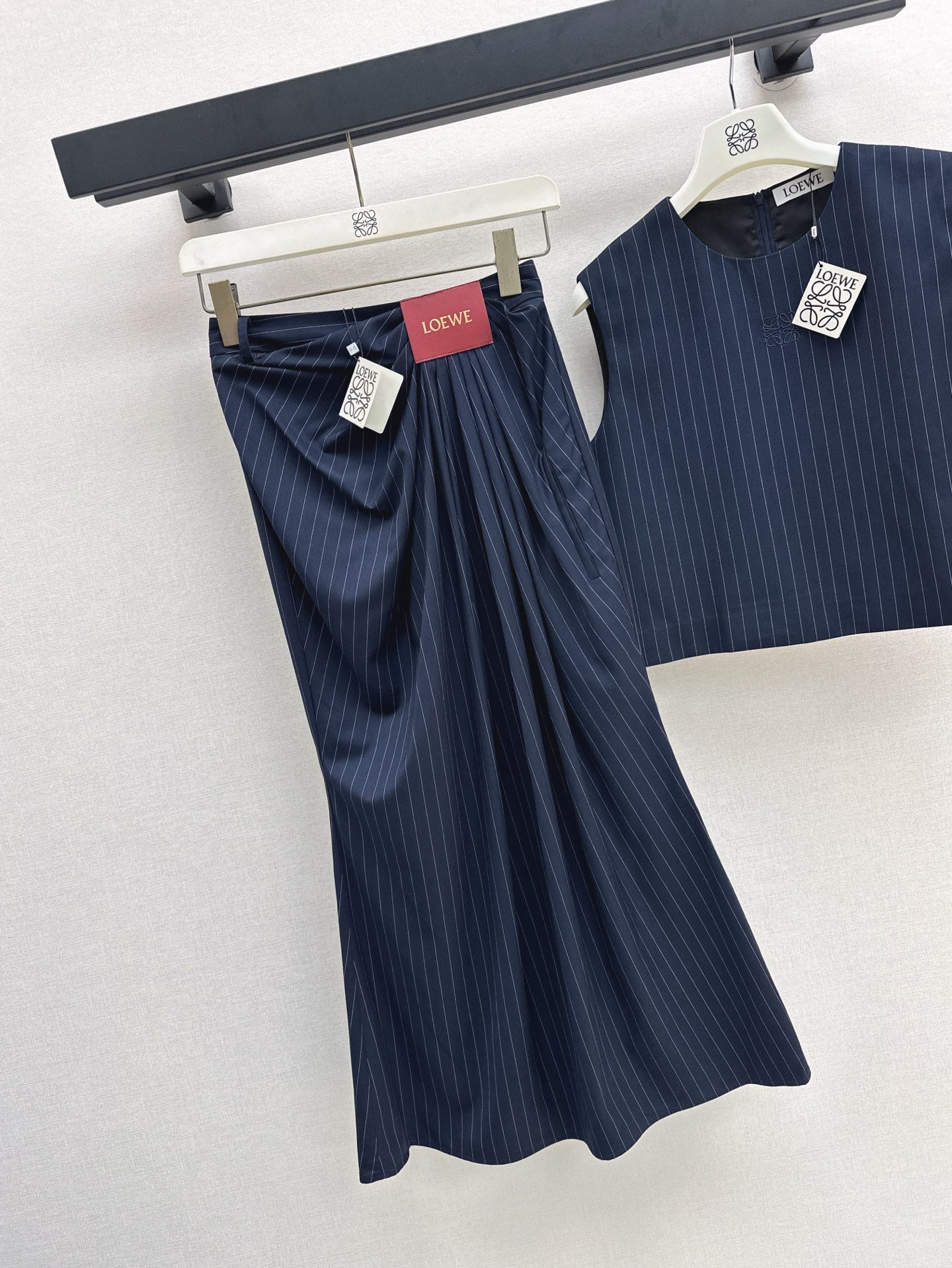 Loe* 25ss Draped Striped Skirt Suit