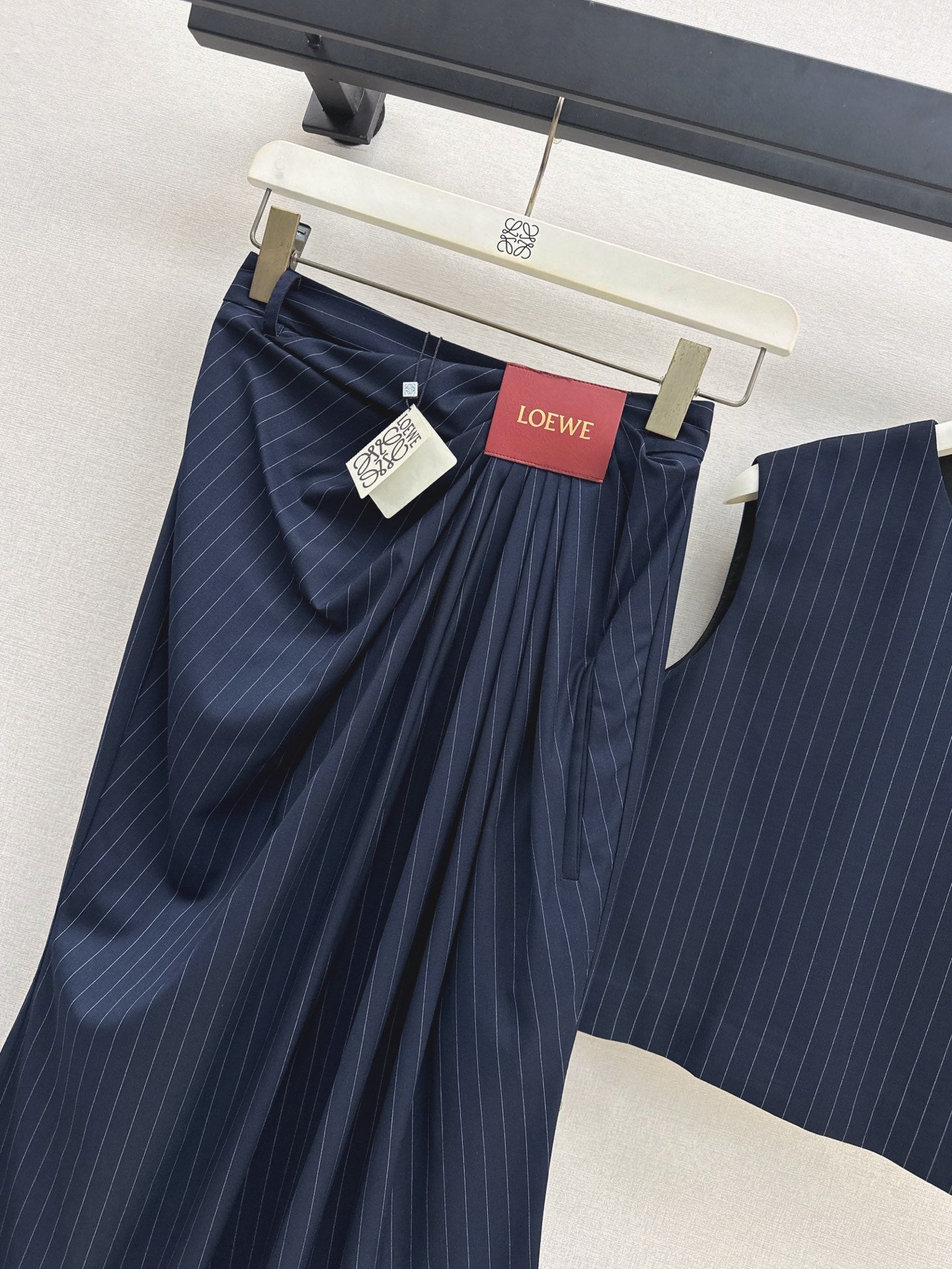Loe* 25ss Draped Striped Skirt Suit