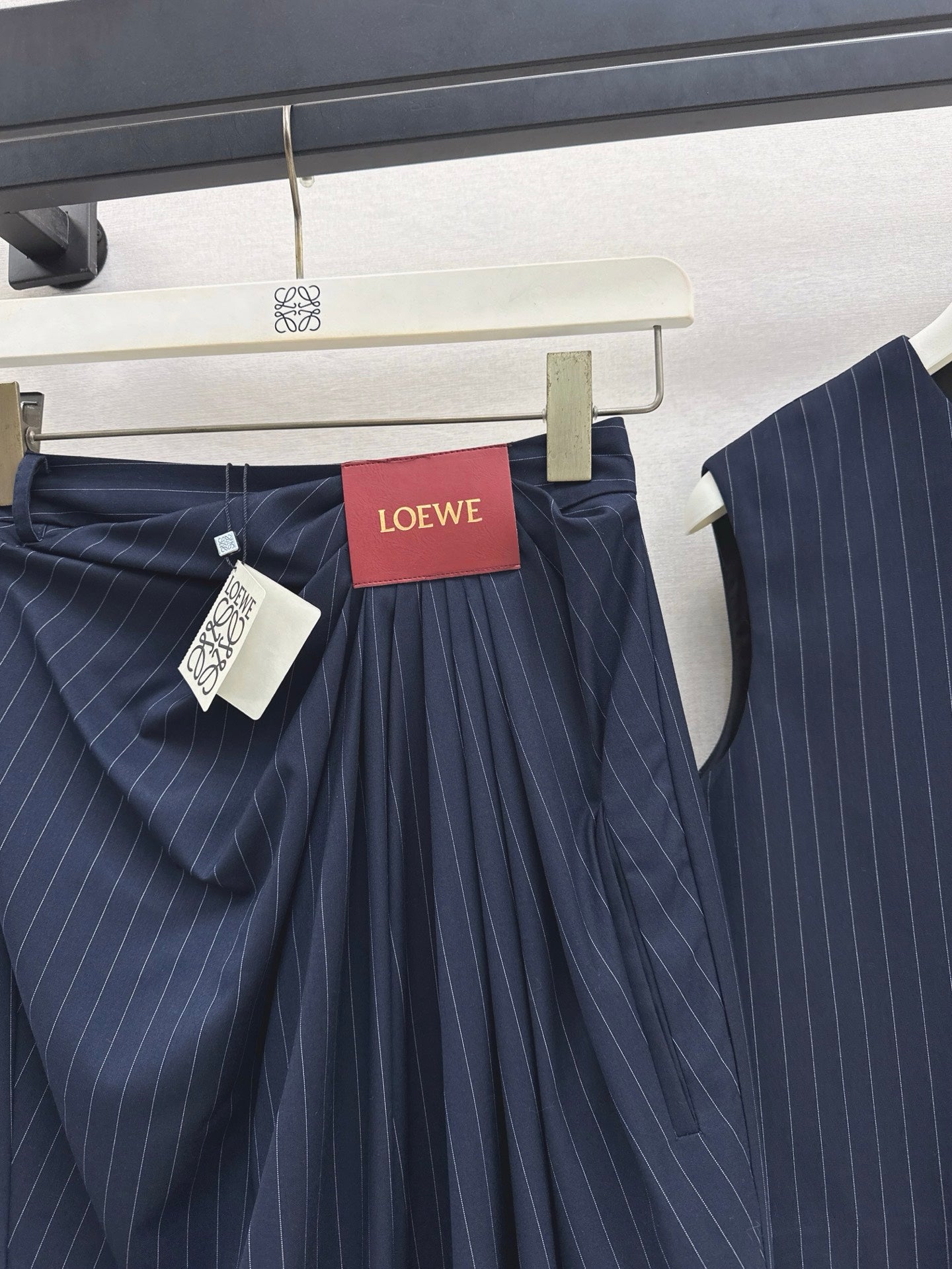 Loe* 25ss Draped Striped Skirt Suit