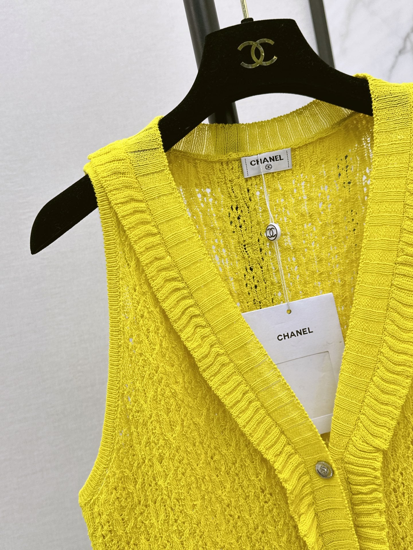C*nel 25ss sleeveless knit cardigan