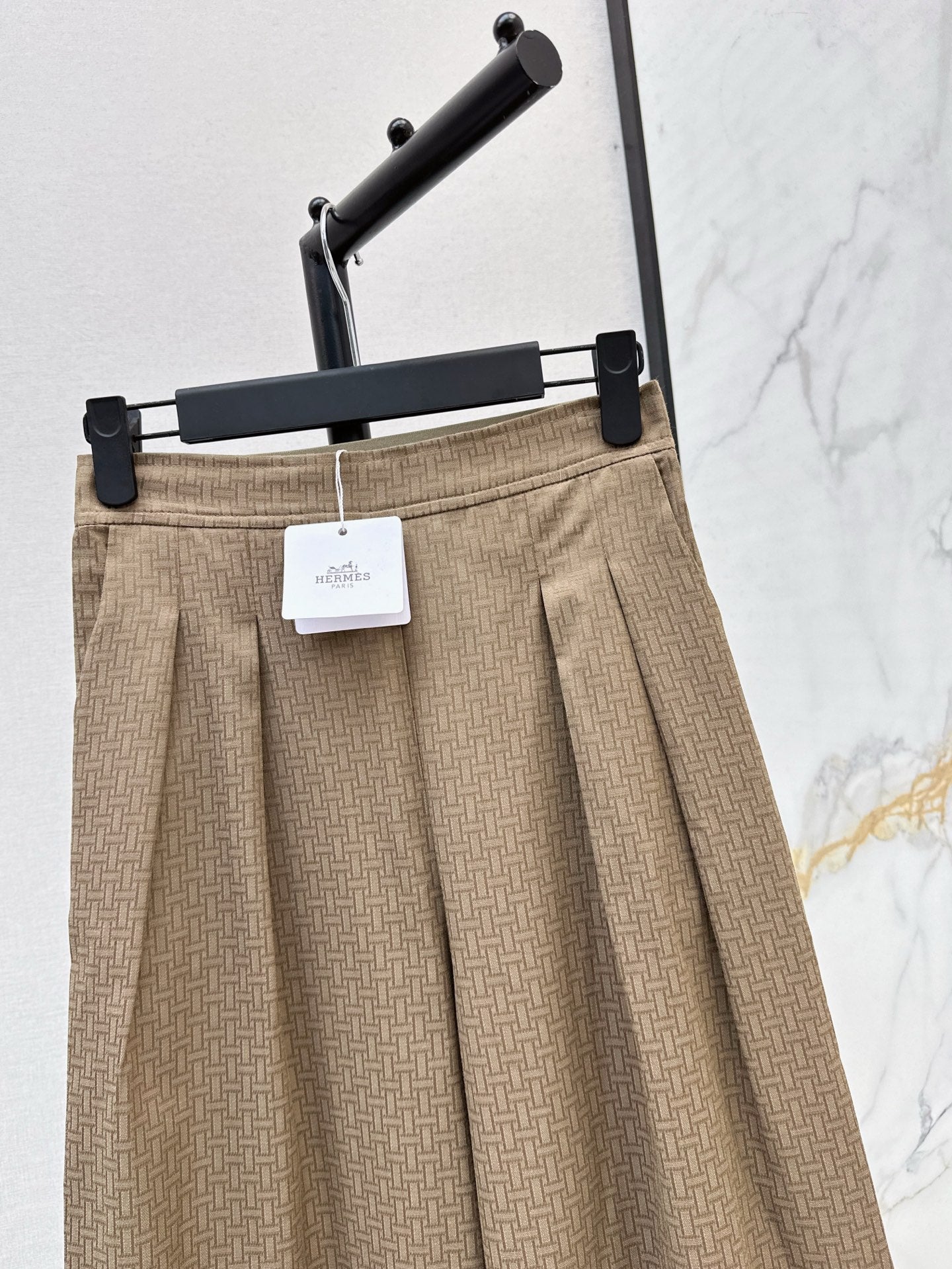 Herm* 25ss printed pleated trousers