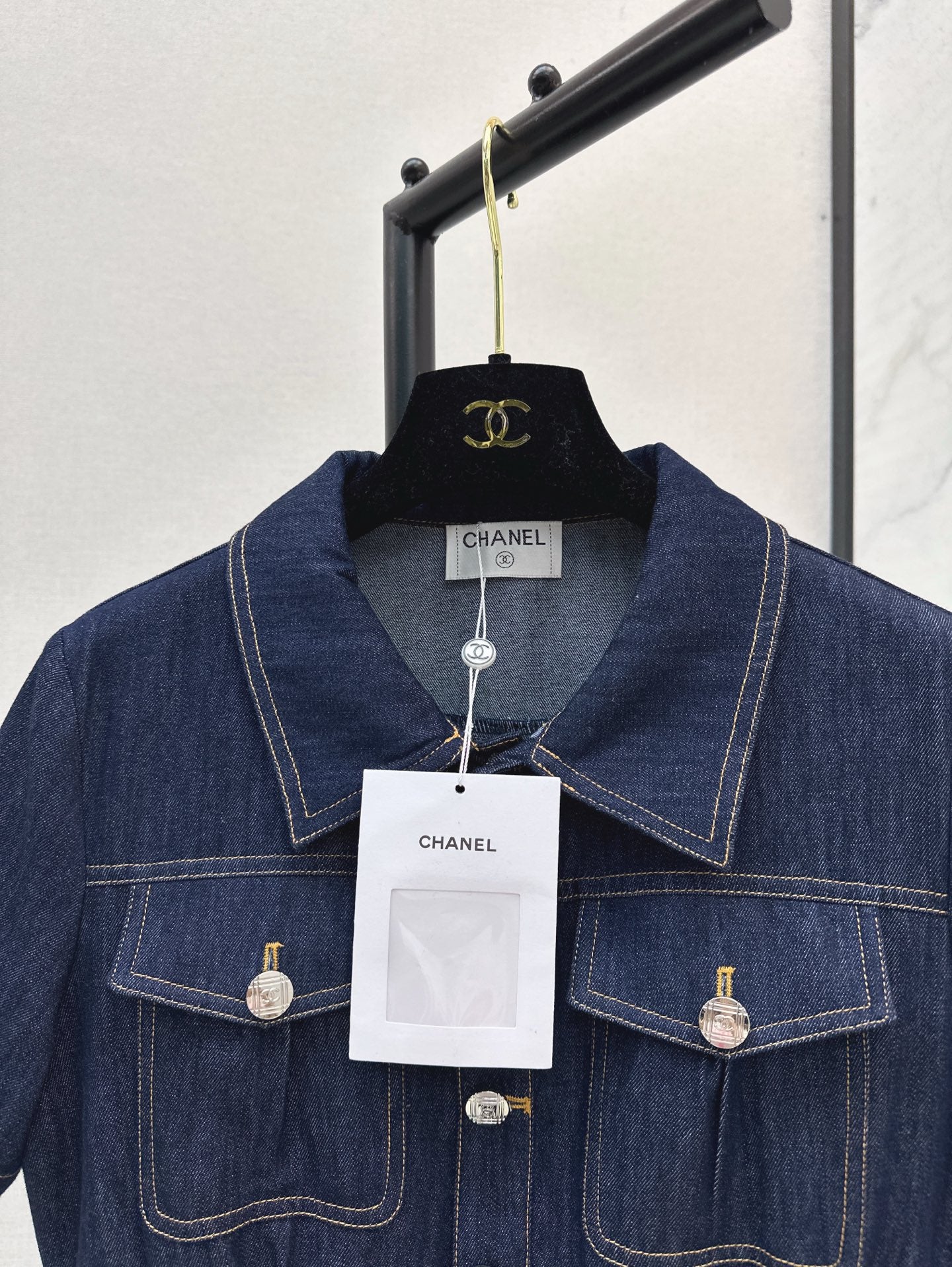 Cel* 25ss belted denim mini dress with buttons