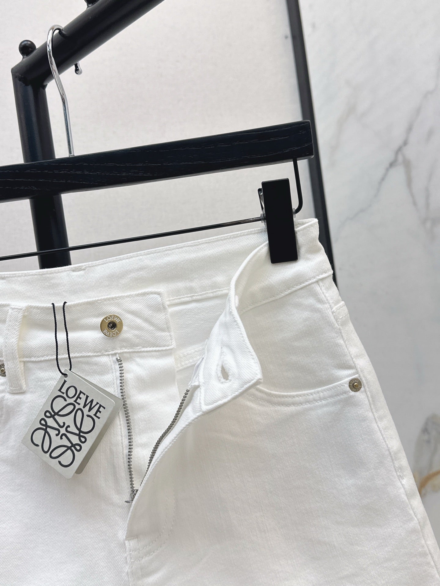 Loe* 25ss anagram embroidered denim shorts