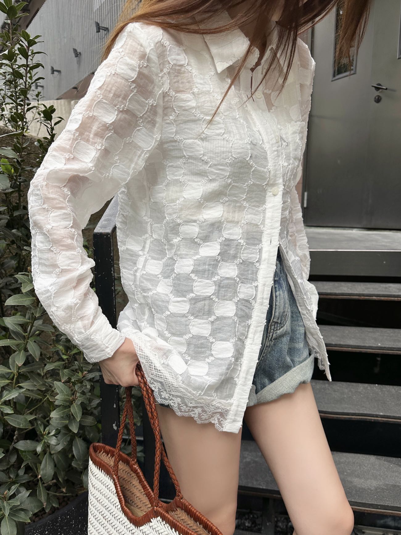 Gu* 25ss GG jacquard lace trim shirt