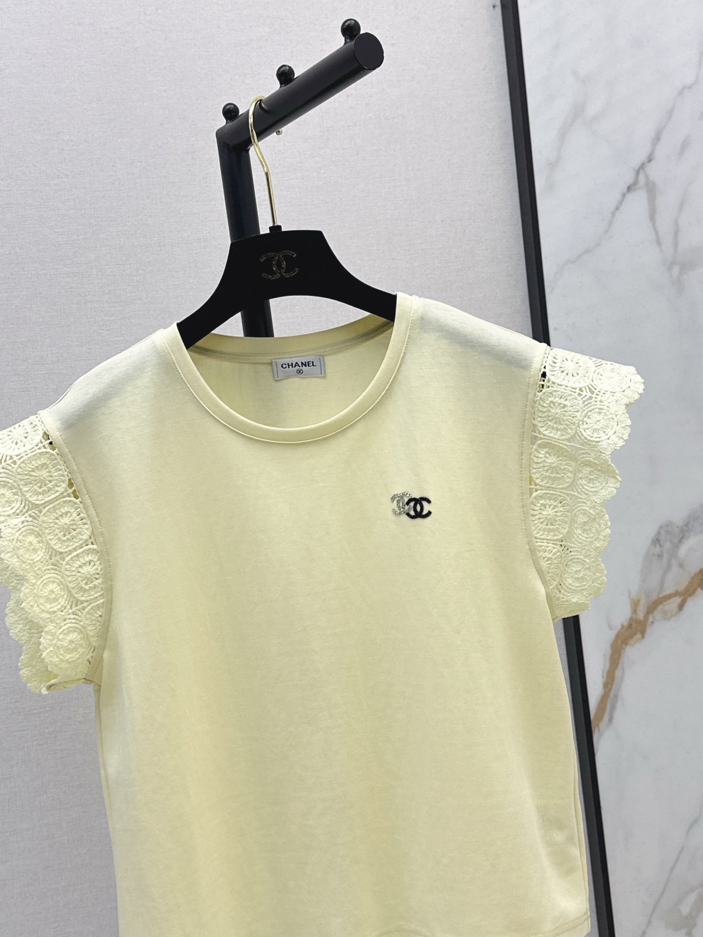 C*nel 25ss floral lace trim t-shirt