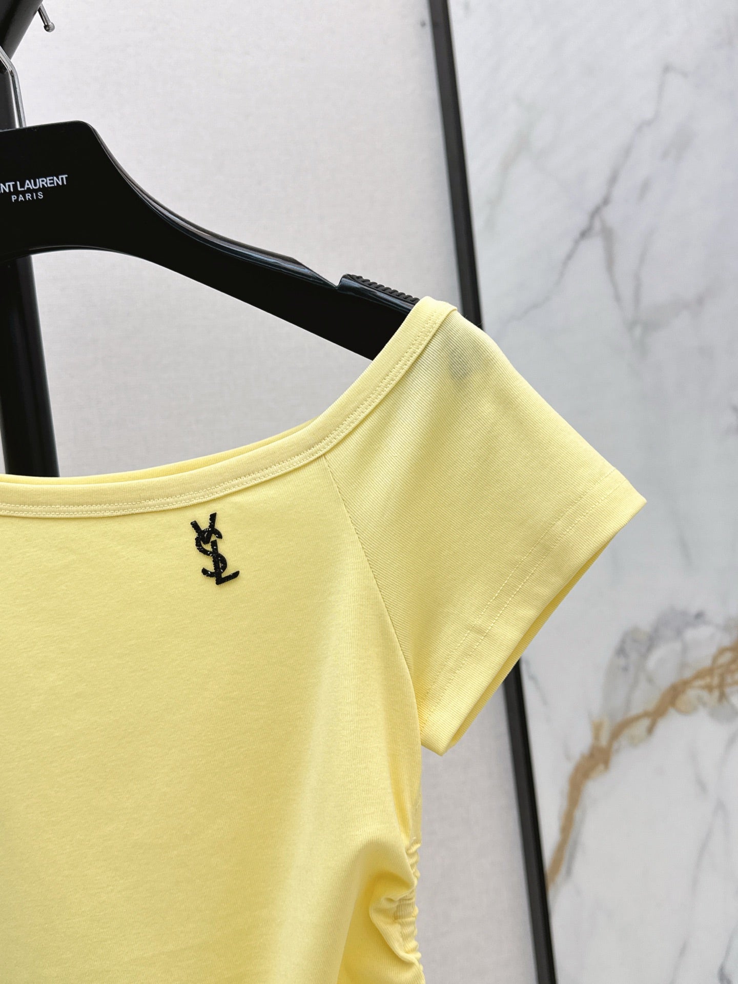 YS* 25ss Off-shoulder top