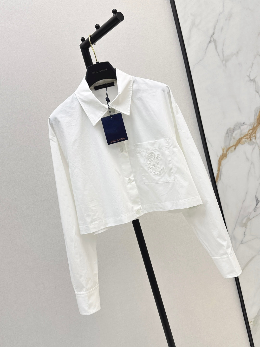 Loui* 25ss embroidered crop shirt