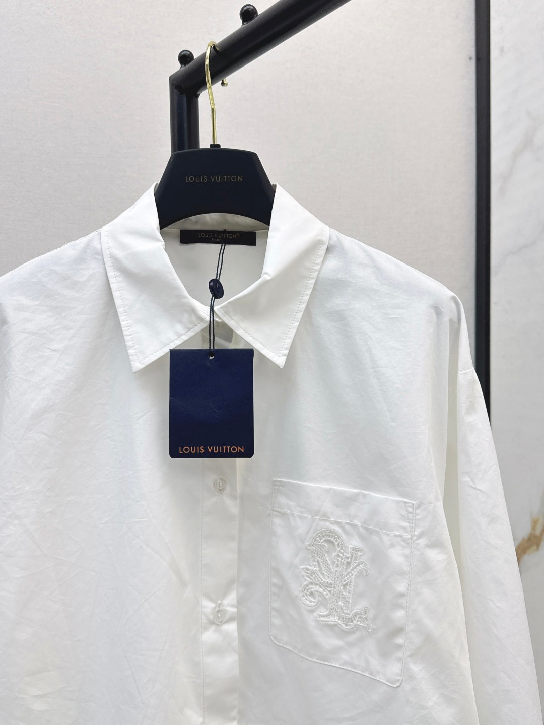 Loui* 25ss embroidered crop shirt
