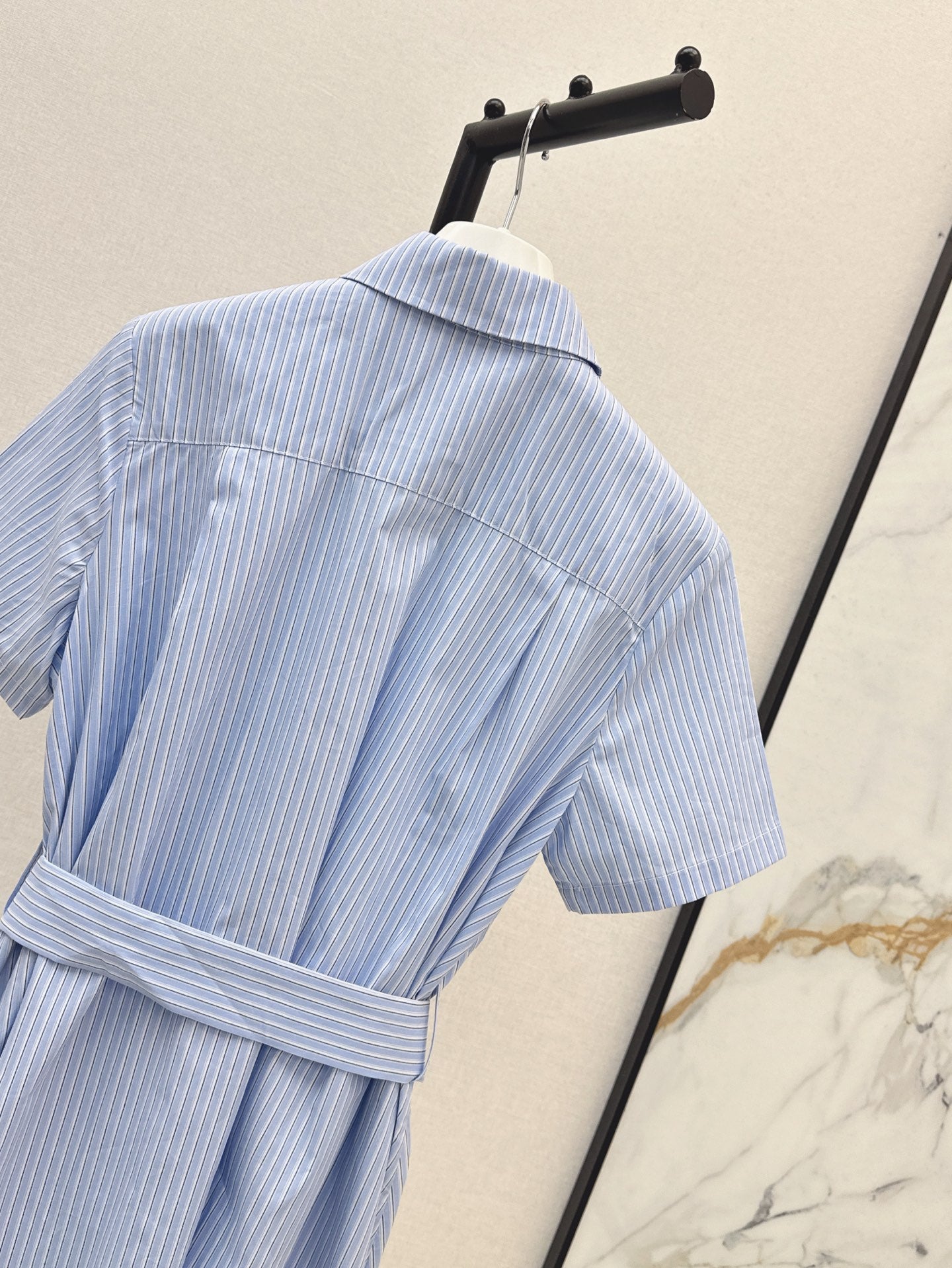 Loe* 25ss striped belted shirtdress