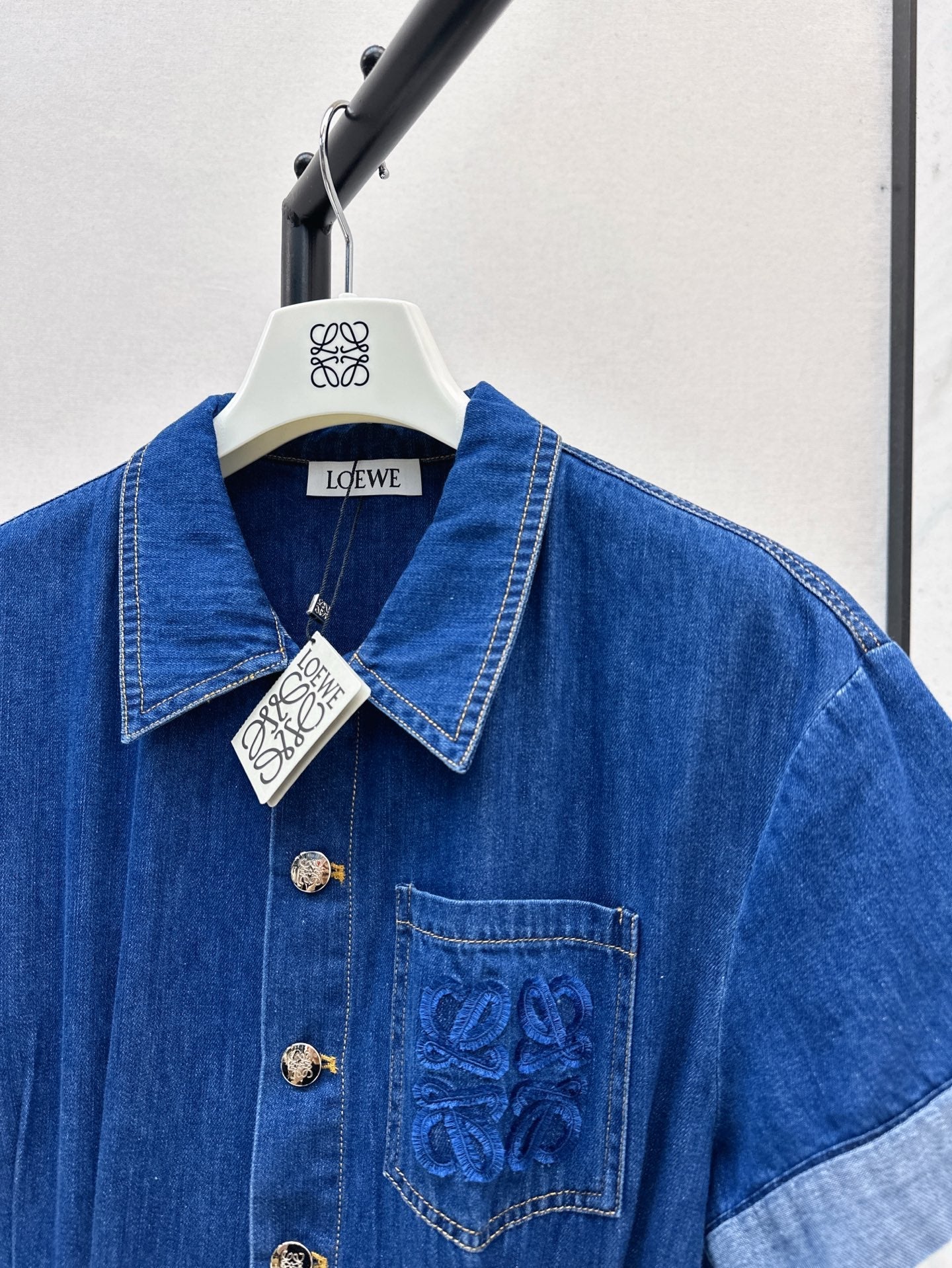 Loe* button belted denim dress