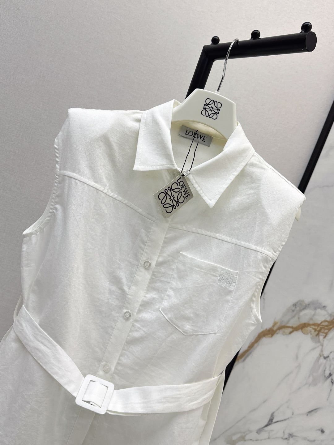 Loe* 25ss linen belted sleeveless blouse