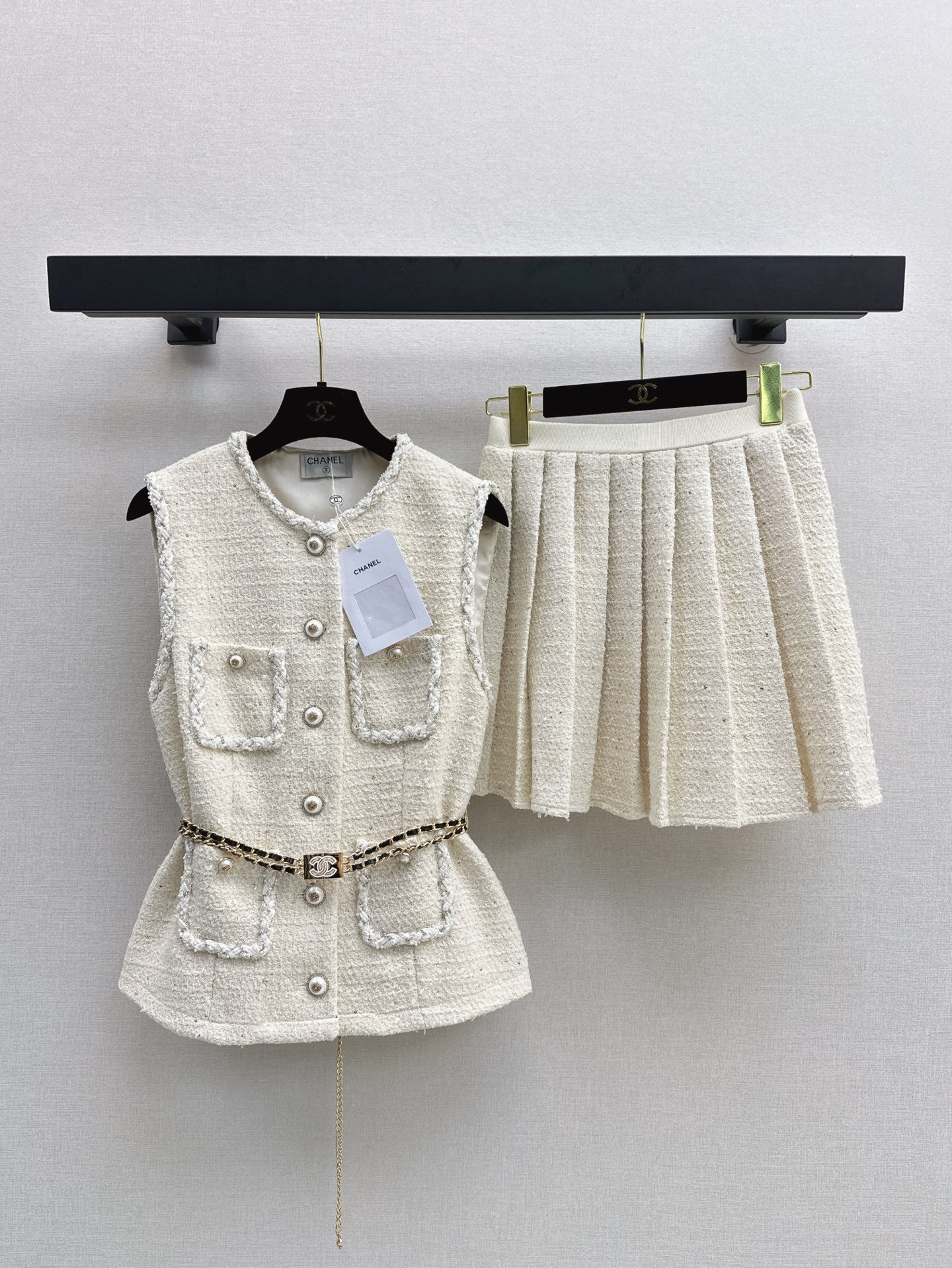 C*nel 25ss woven vest and skirt set