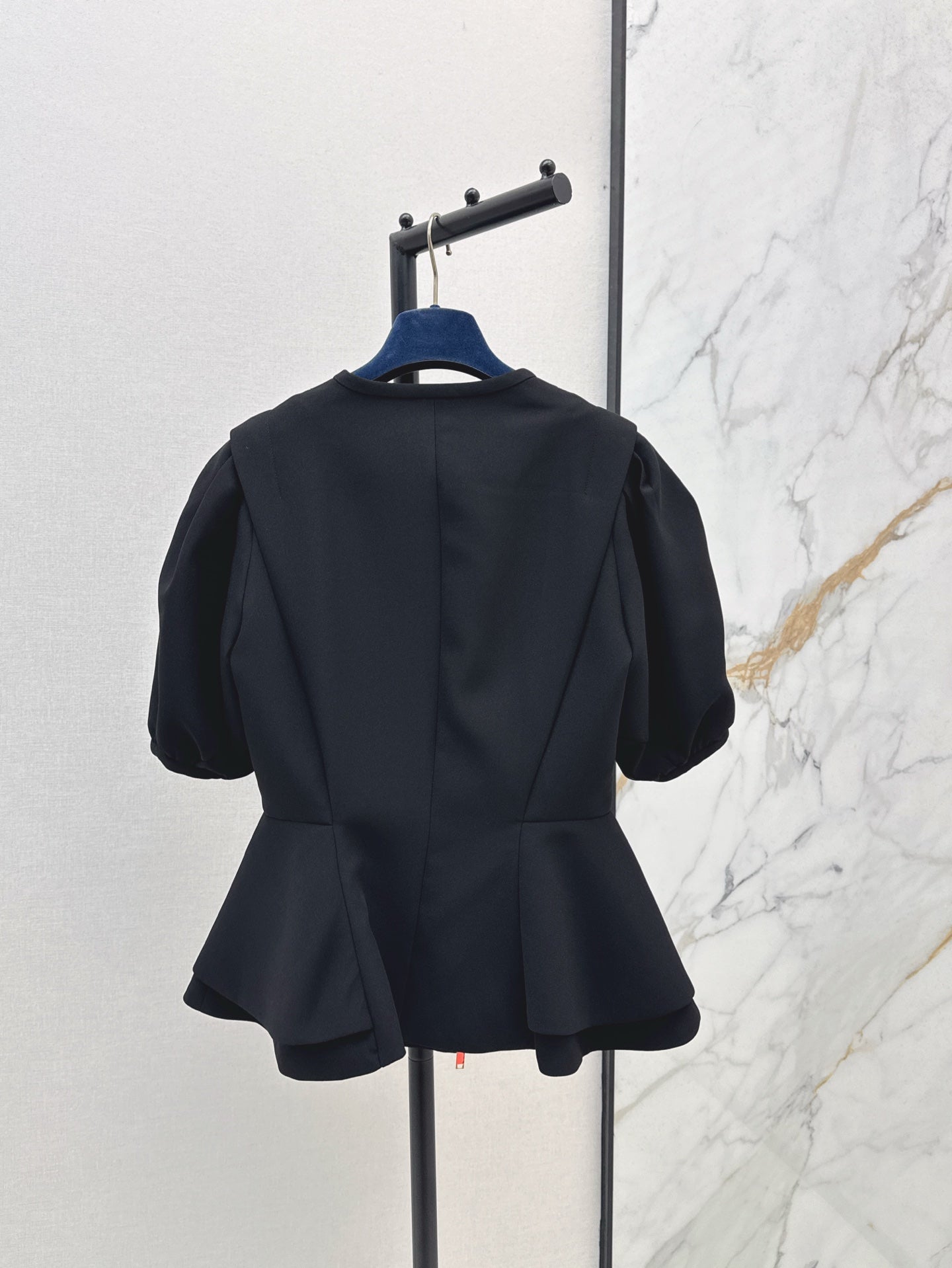 Loui* puff-sleeve ruffled jacket