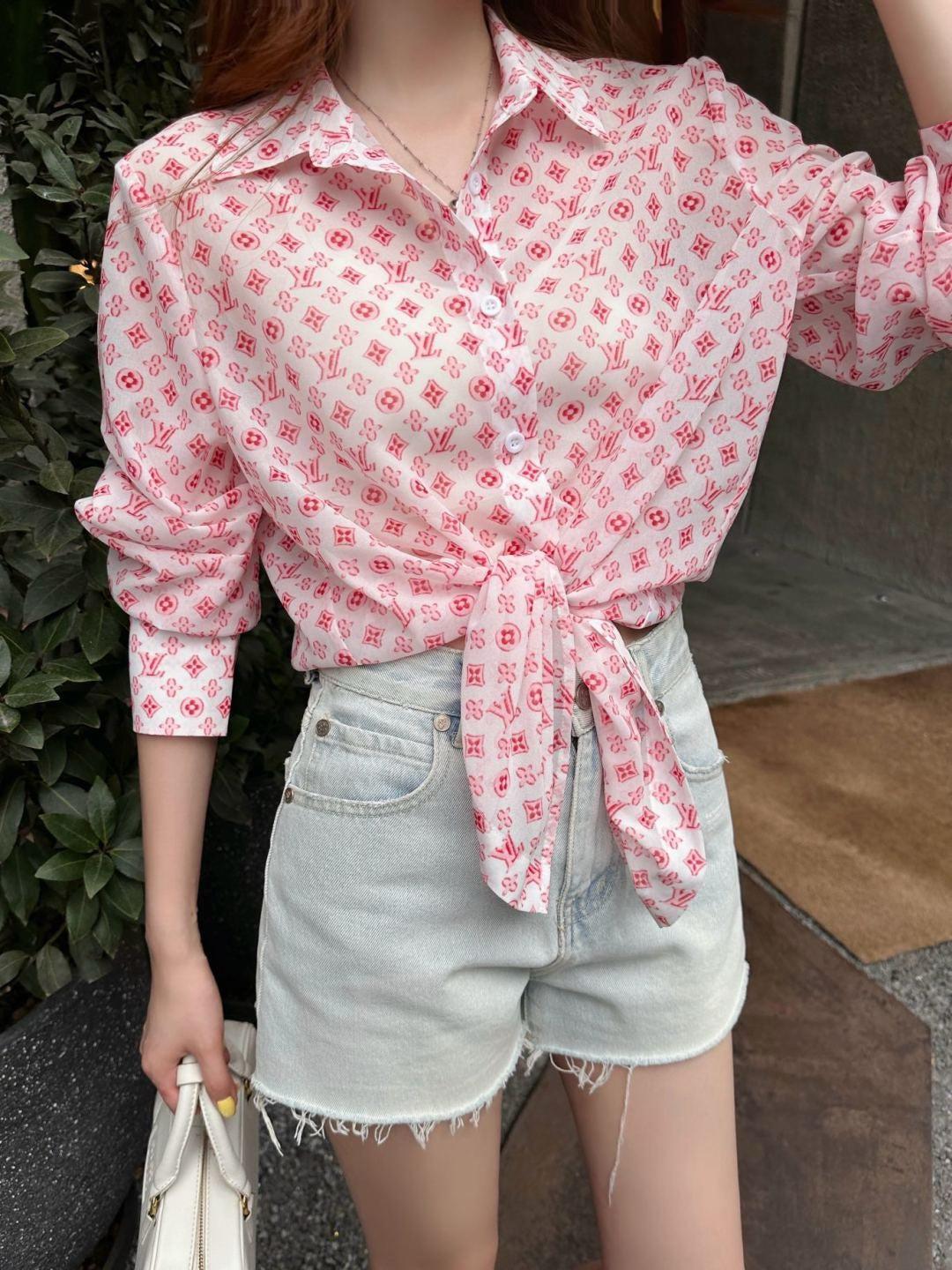 Loui* 25ss monogram printed shirt