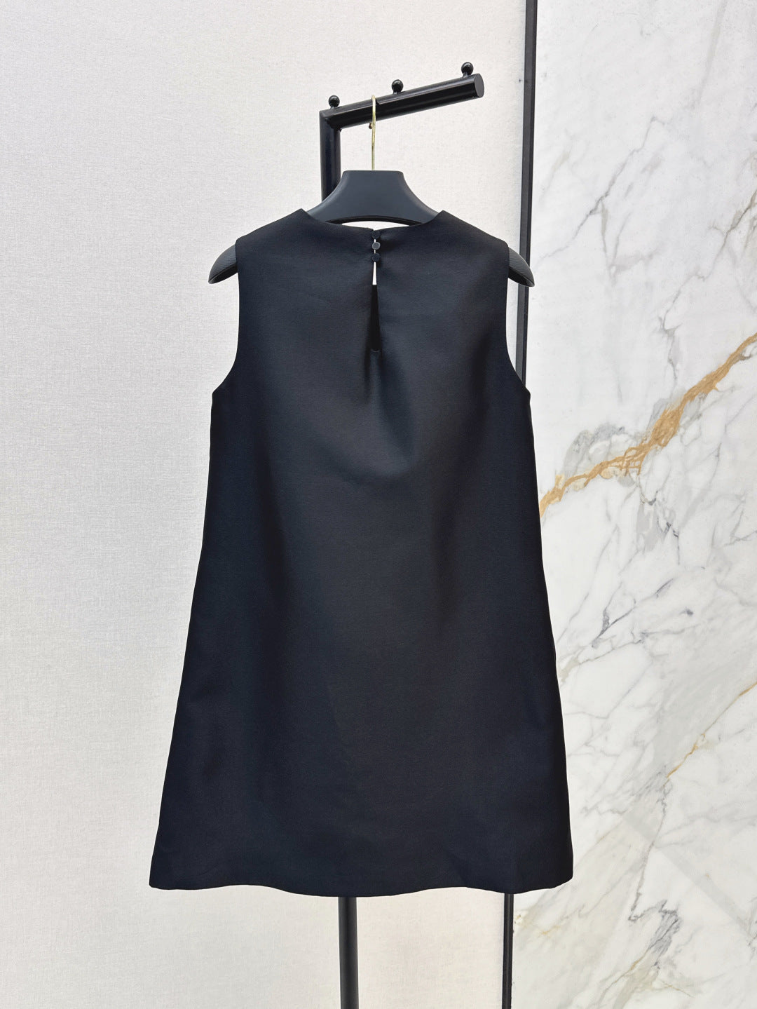 Valen* 3D flower sleeveless dress