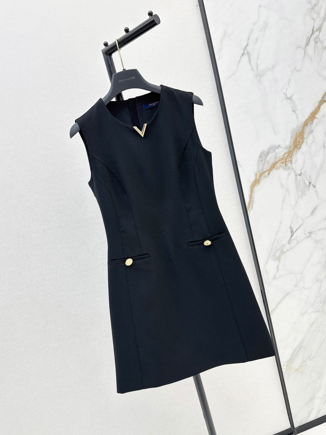 Loui* 25ss sleeveless dress with gold buttons
