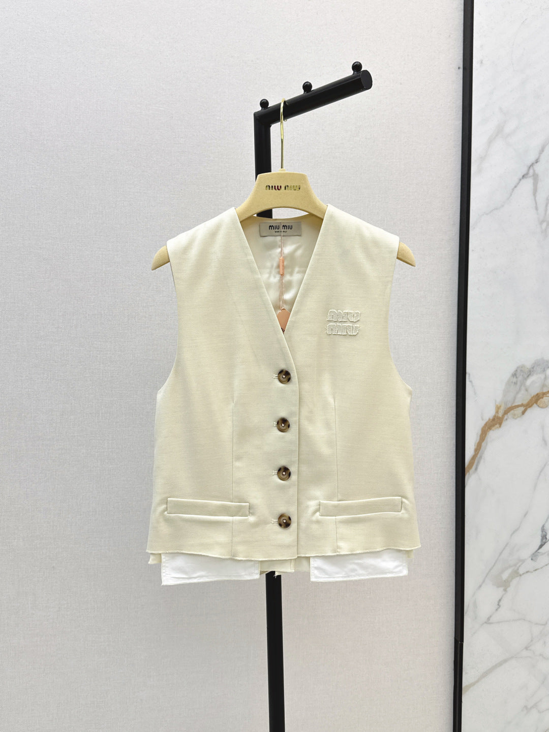 M*u 25ss color-blocked pleated miniskirt