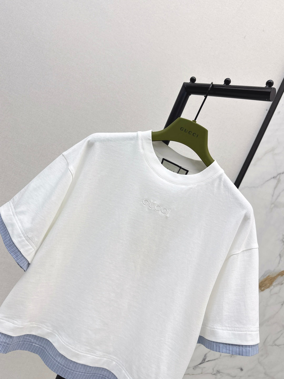 Gu* 25ss embroidered jersey t-shirt