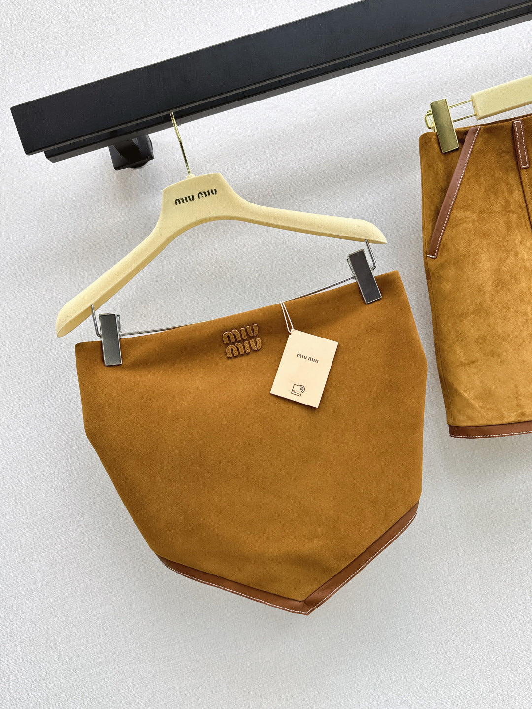 M*u 25ss suede bandana top