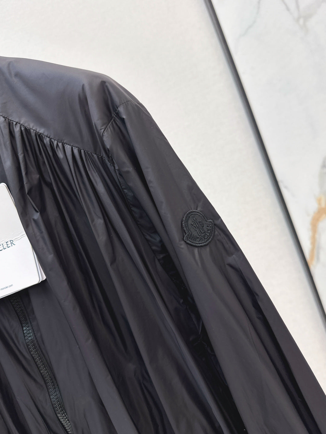 Monc* 25ss pleated details bomber jacket