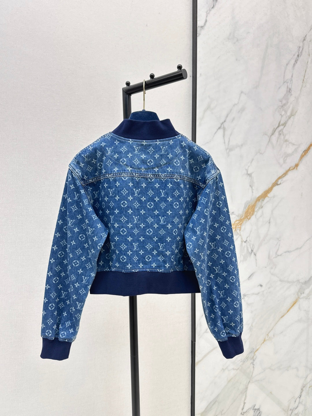 Loui* 25ss monogram cropped denim jacket