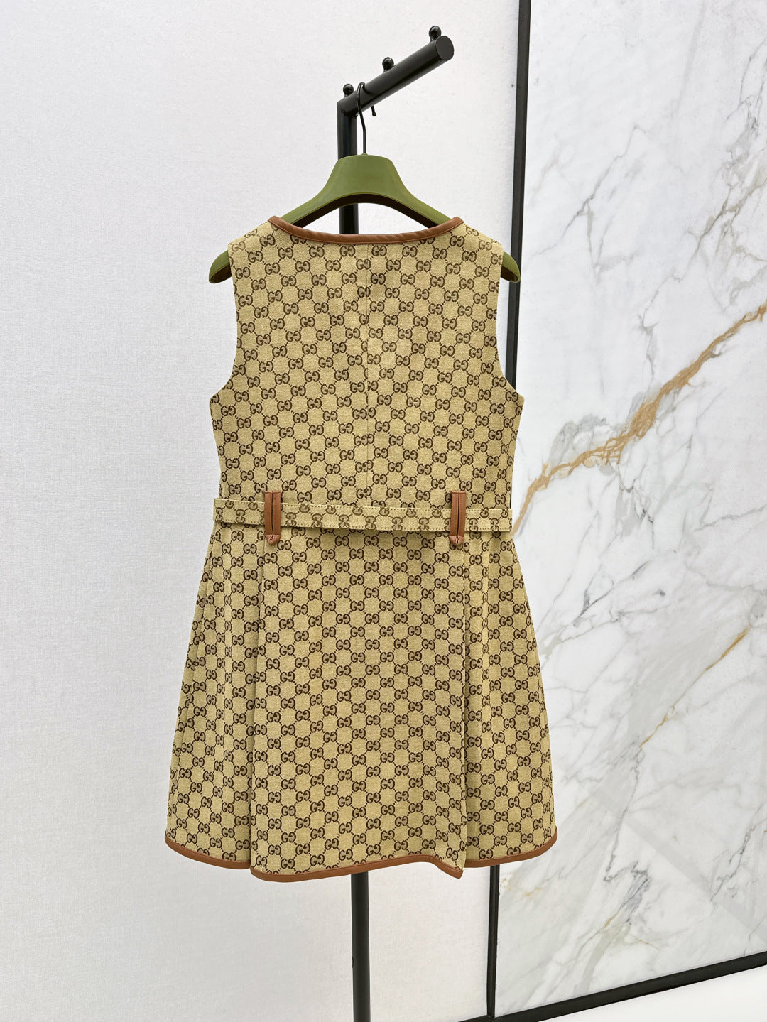Gu* 25ss GG canvas belted dress