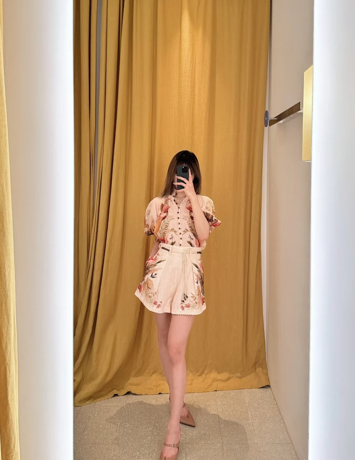 Zim* 25ss floral printed shorts