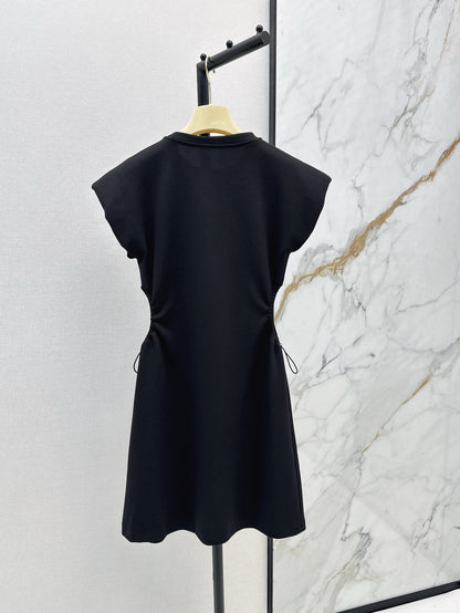 M*u 25ss Embroidered drawstring waist dress