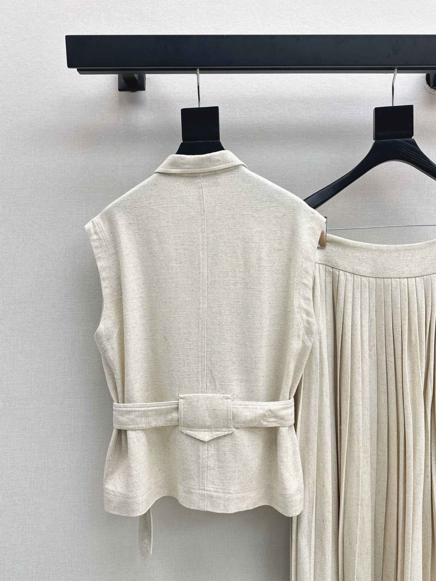 Lor*P belted vest + pleated skirt set