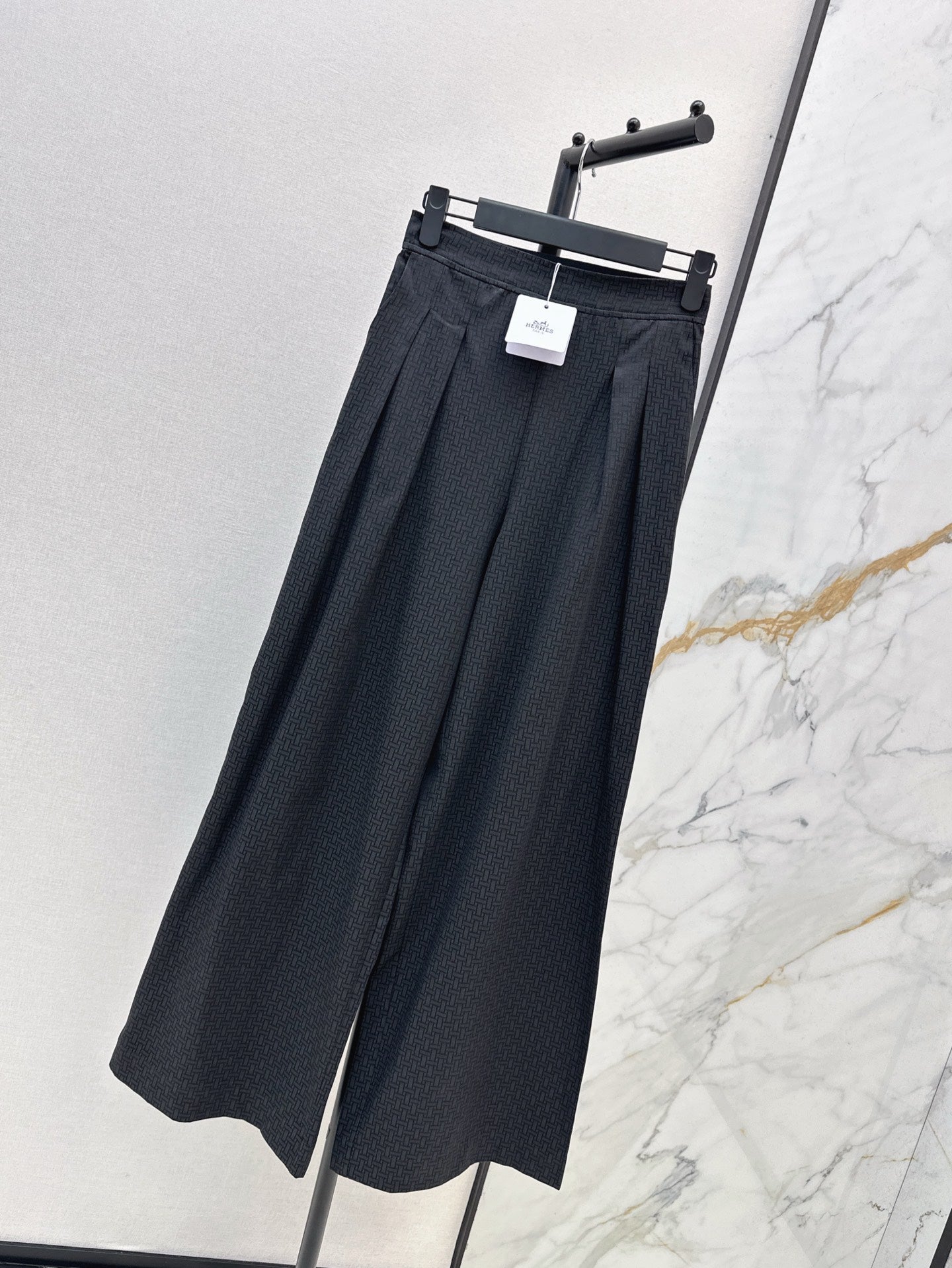 Herm* 25ss printed pleated trousers