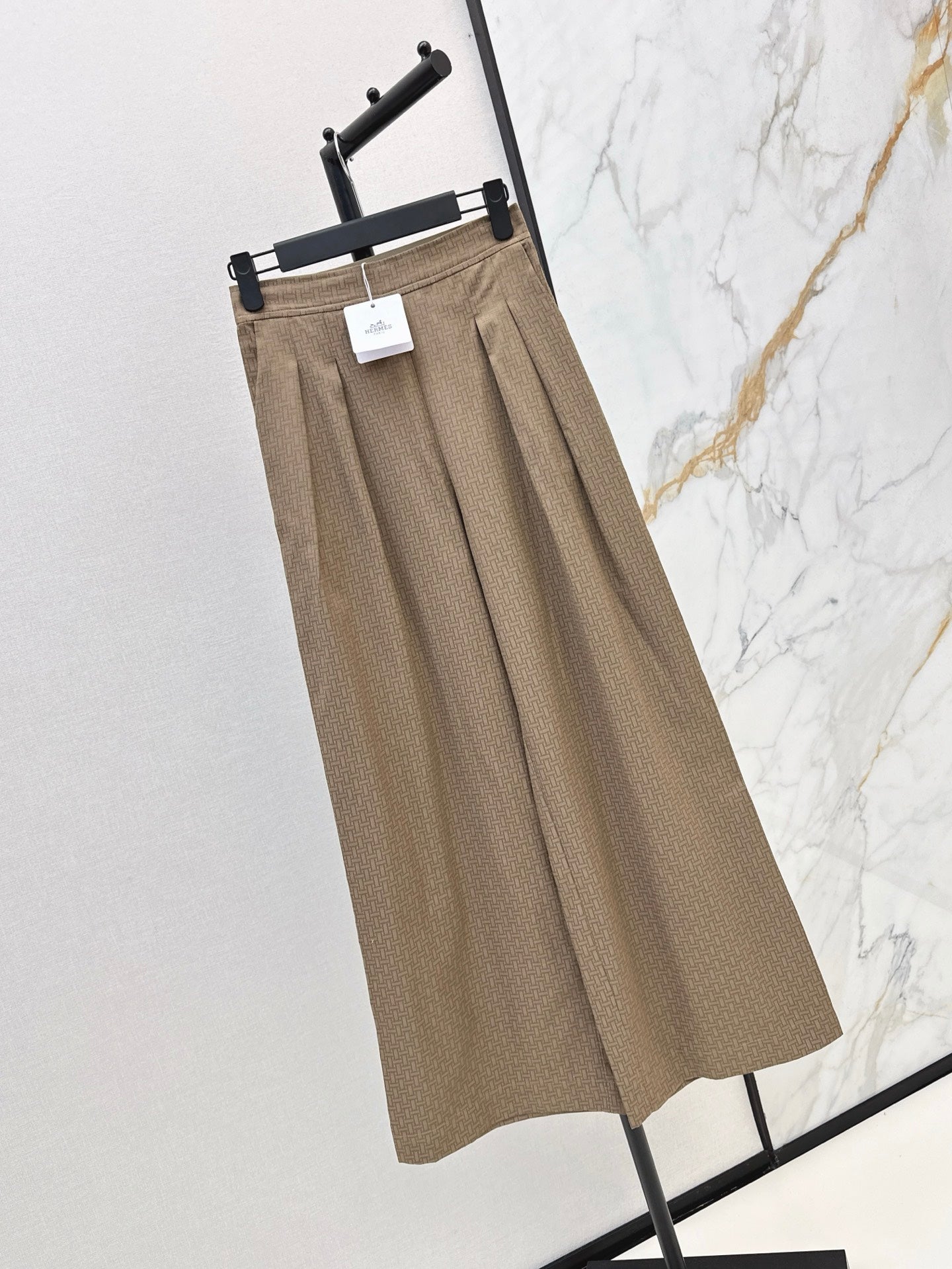 Herm* 25ss printed pleated trousers