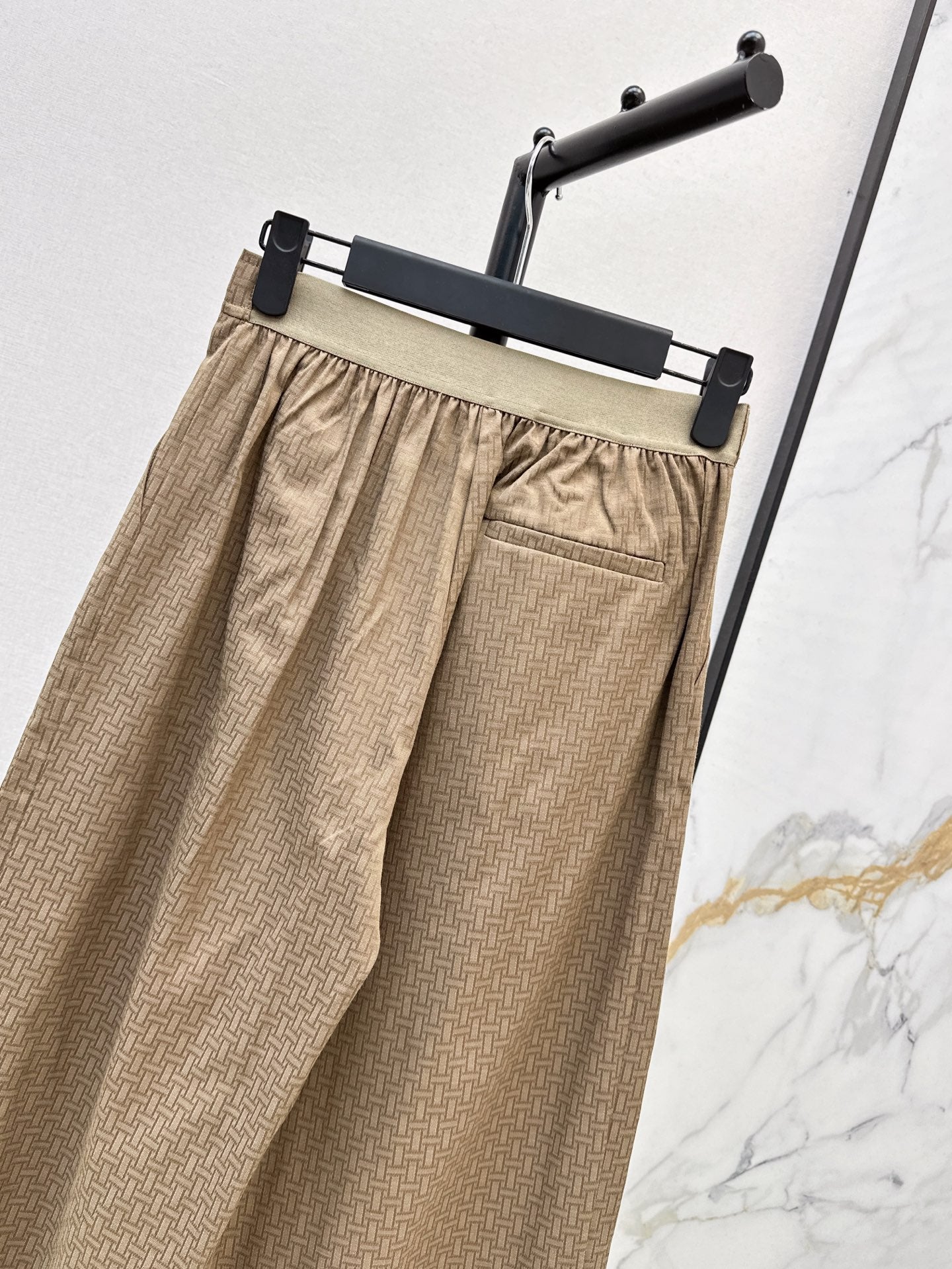 Herm* 25ss printed pleated trousers