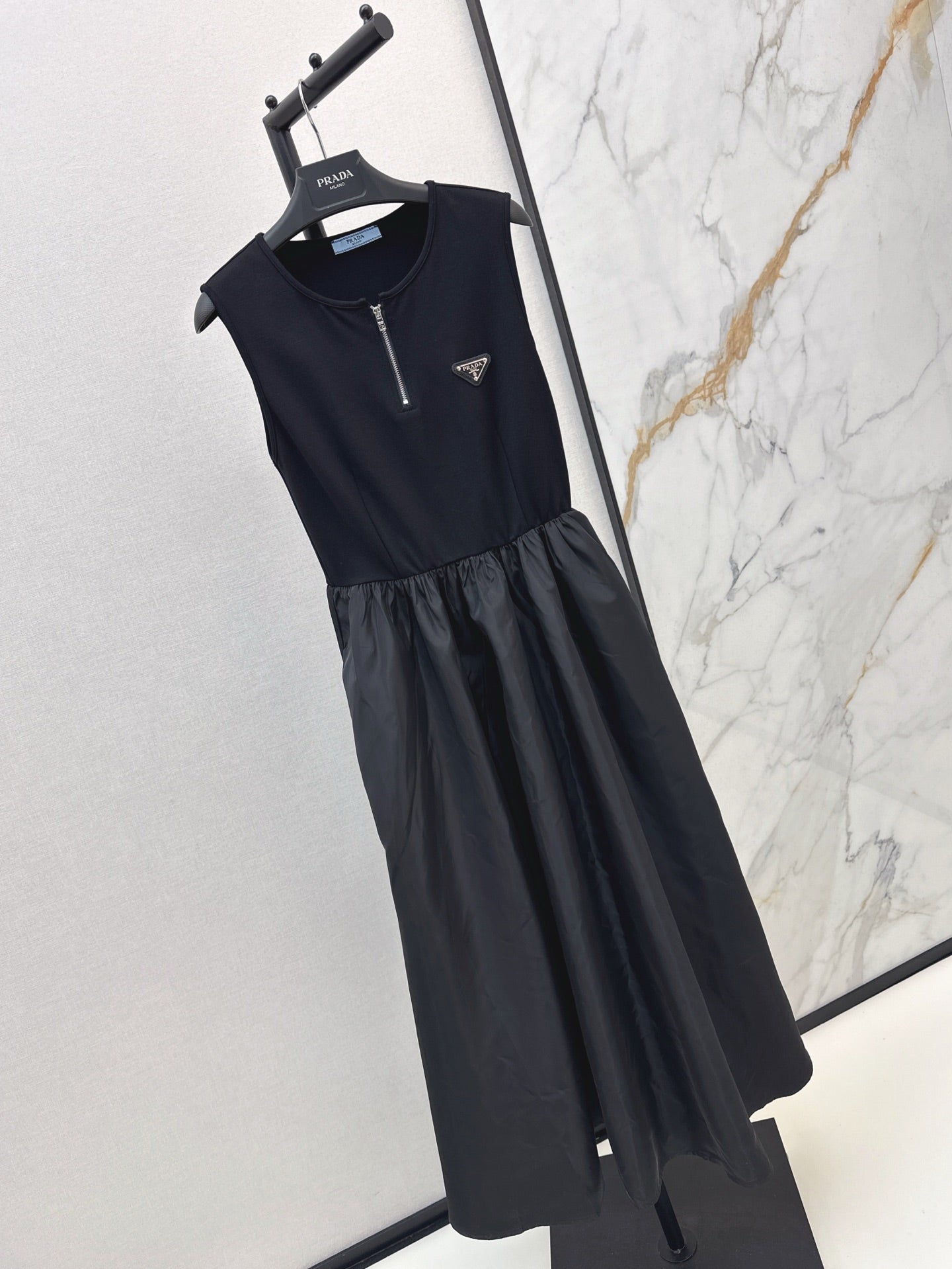 Pra* 25ss half-zip panel nylon dress