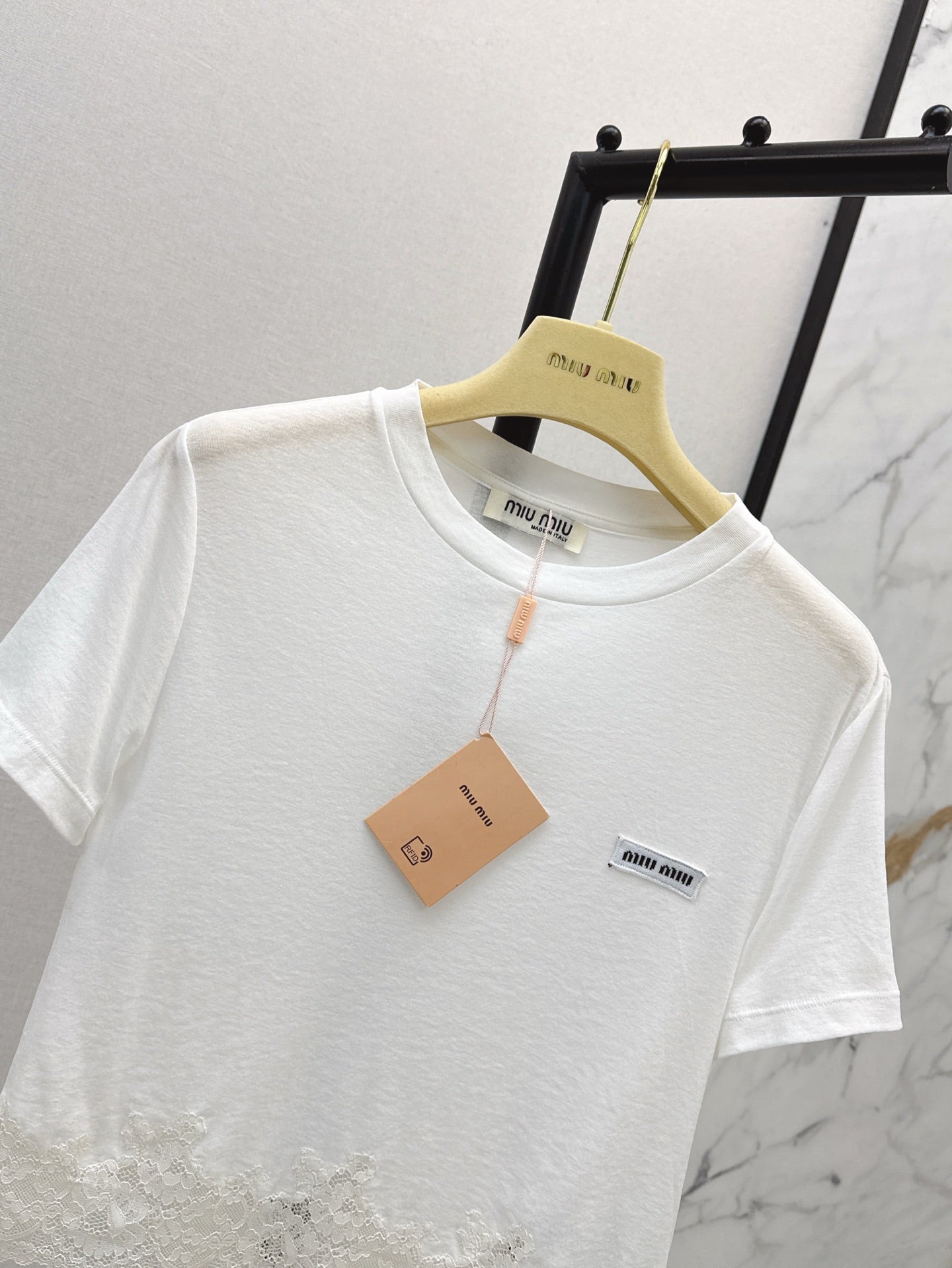 M*u 25ss lace cropped t-shirt