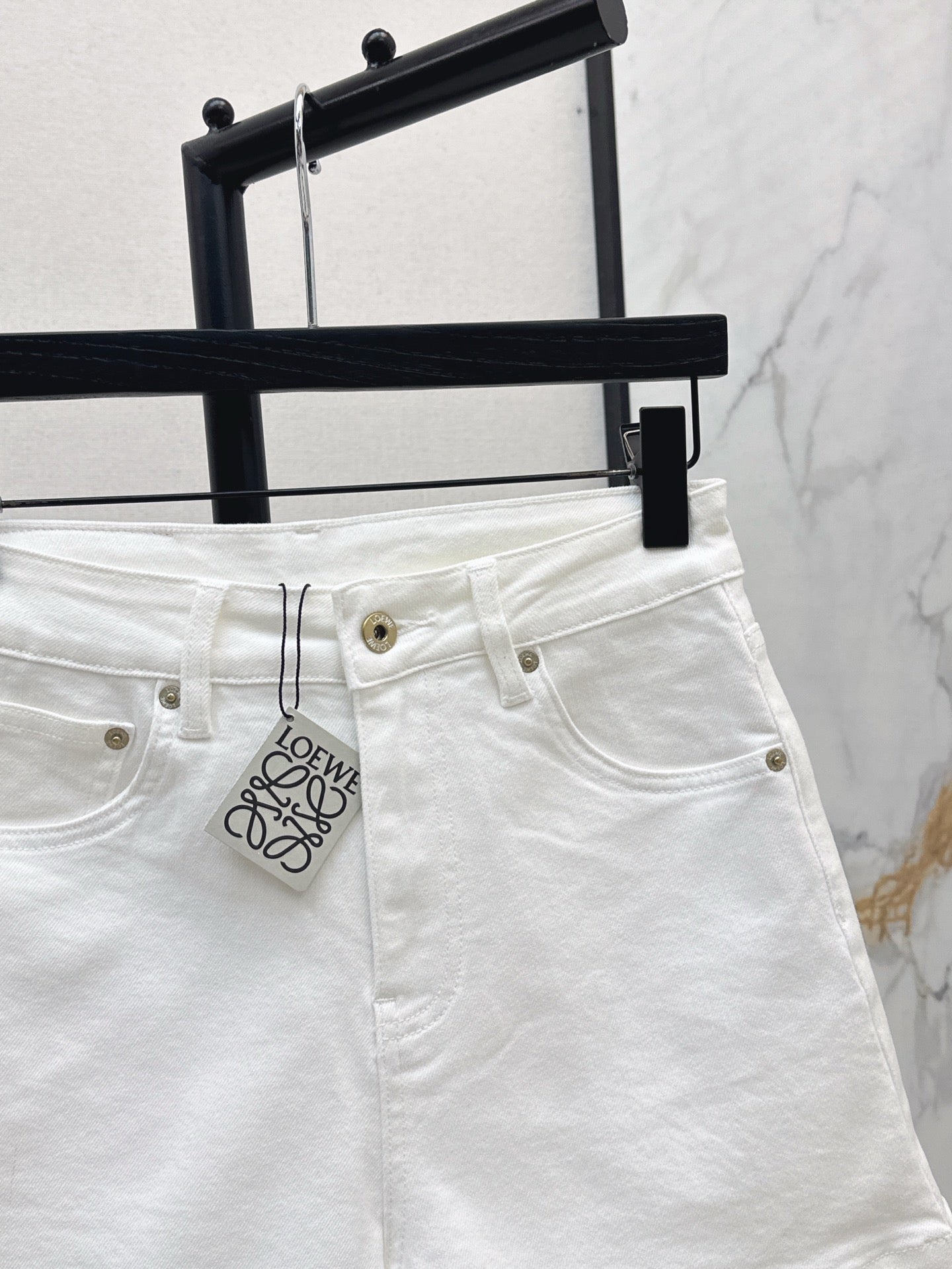 Loe* 25ss anagram embroidered denim shorts