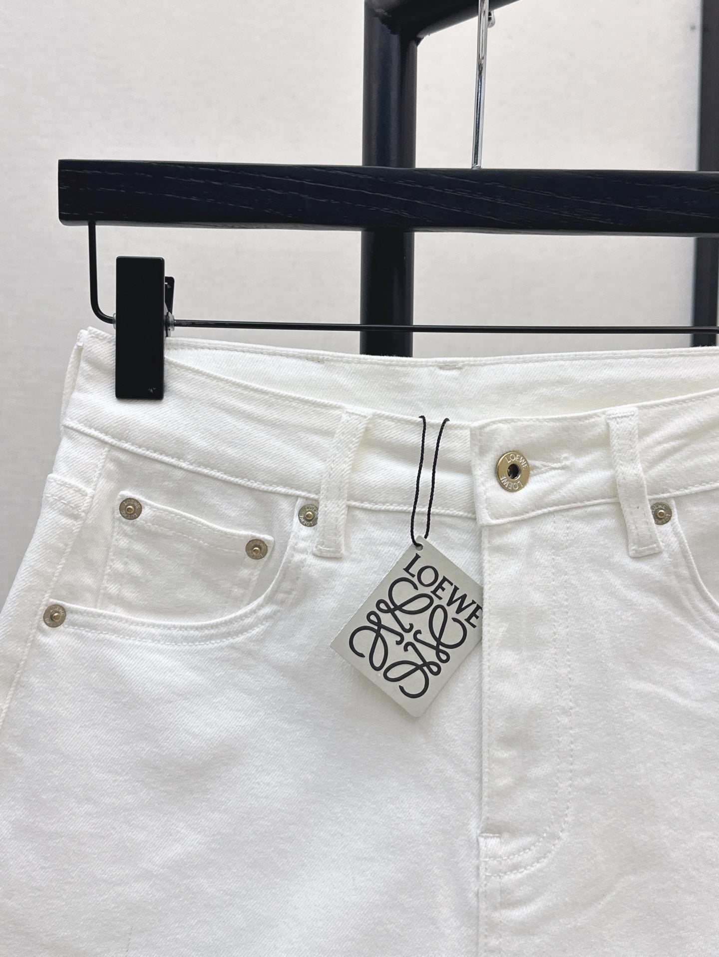 Loe* 25ss anagram embroidered denim shorts