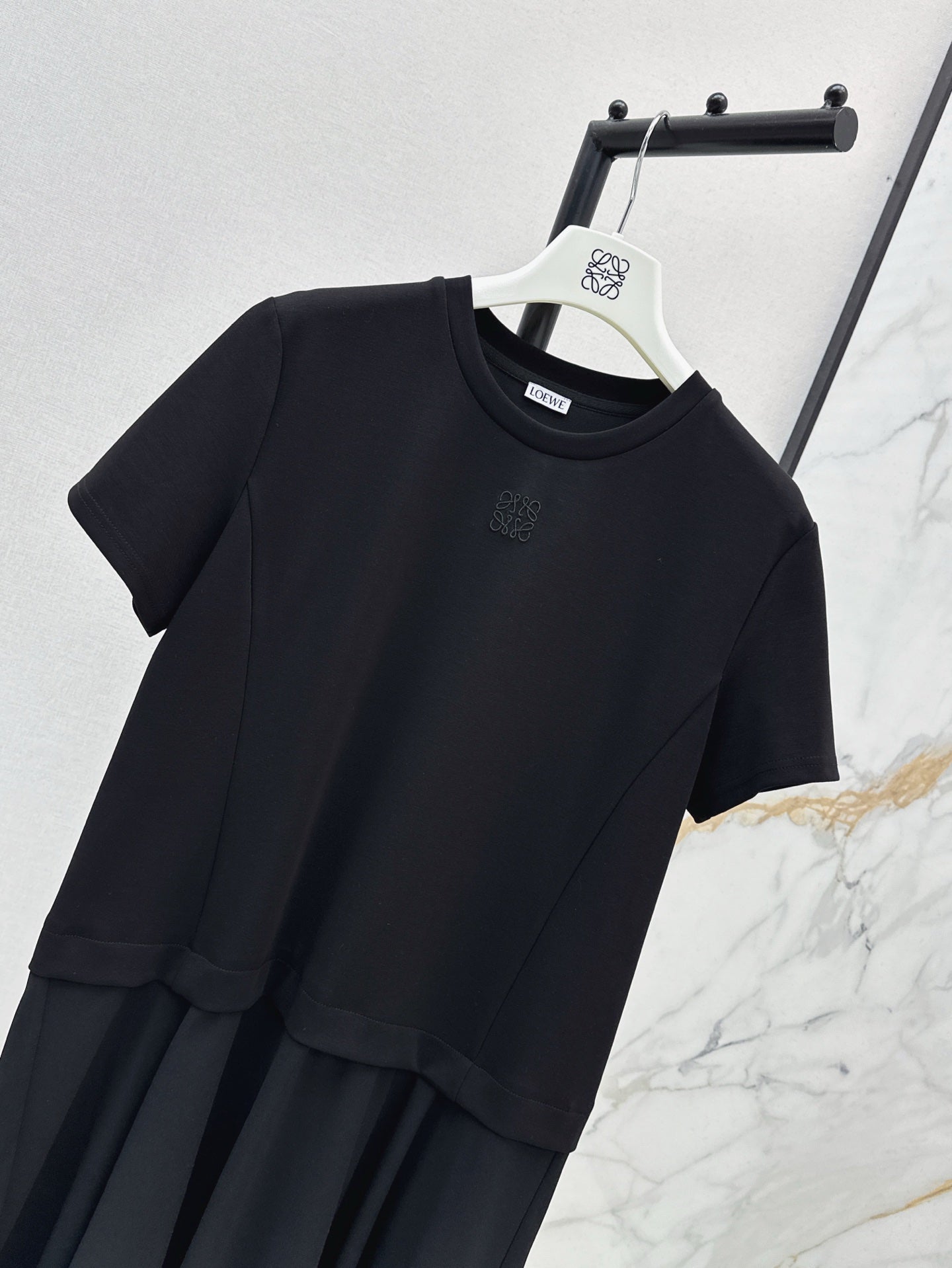 Loe* 25ss embroidered irregular hem dress