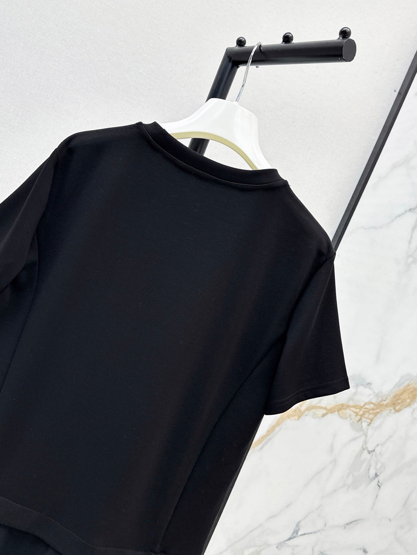 Loe* 25ss embroidered irregular hem dress