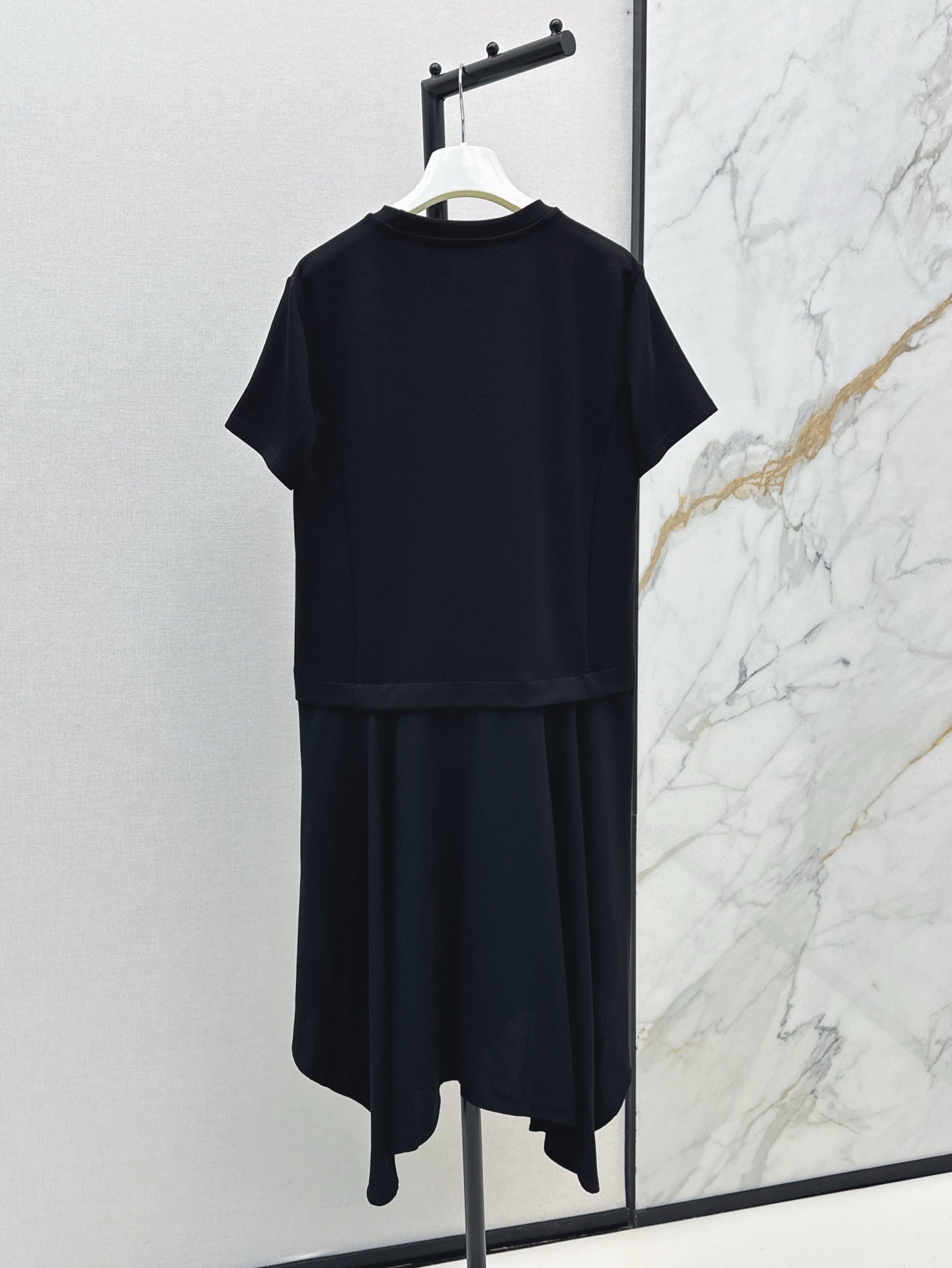 Loe* 25ss embroidered irregular hem dress