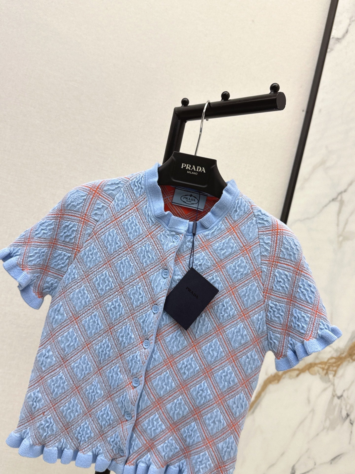 Pra* 25ss pleated hem sweater