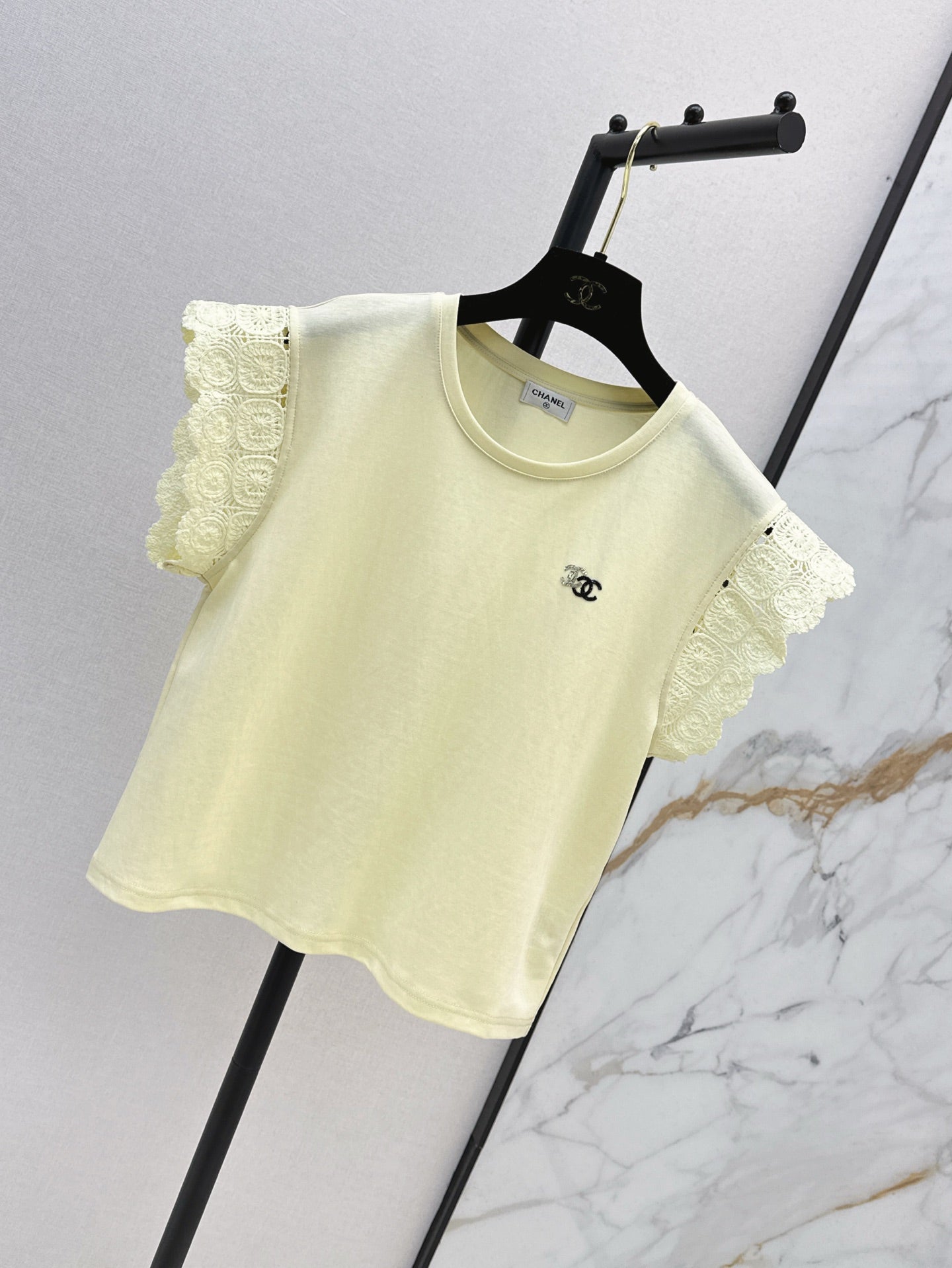 C*nel 25ss floral lace trim t-shirt