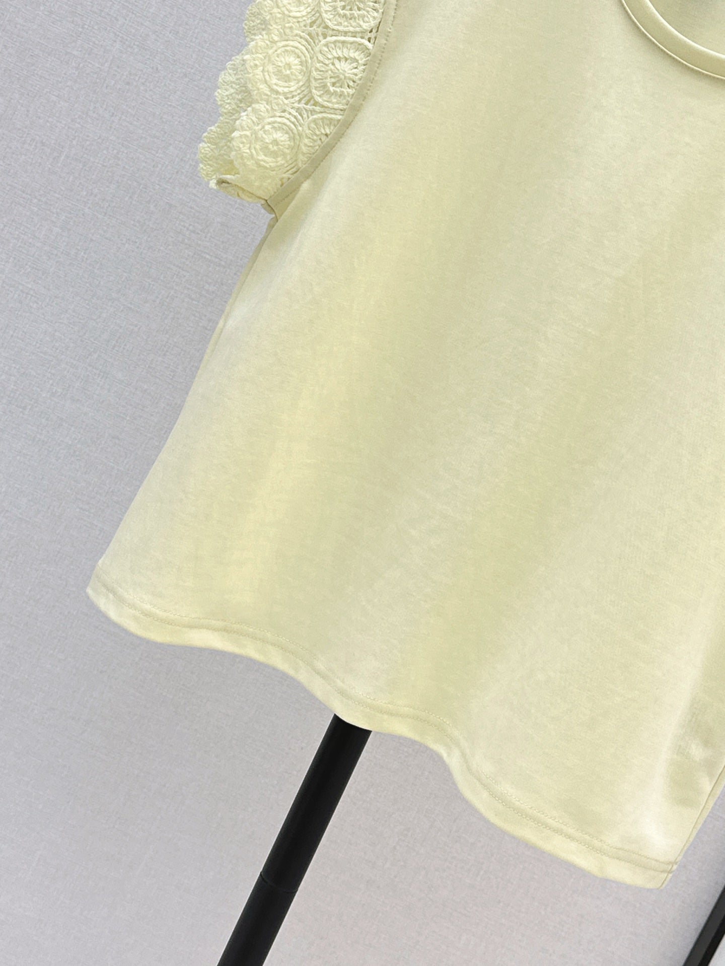C*nel 25ss floral lace trim t-shirt